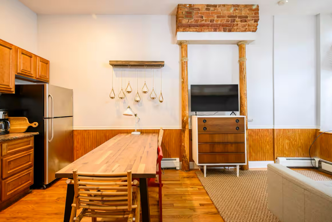 Yard! Laundry, Bonus Sleeping, Lofts, deal! in Ward E (councilmember James Solomon), Jersey City