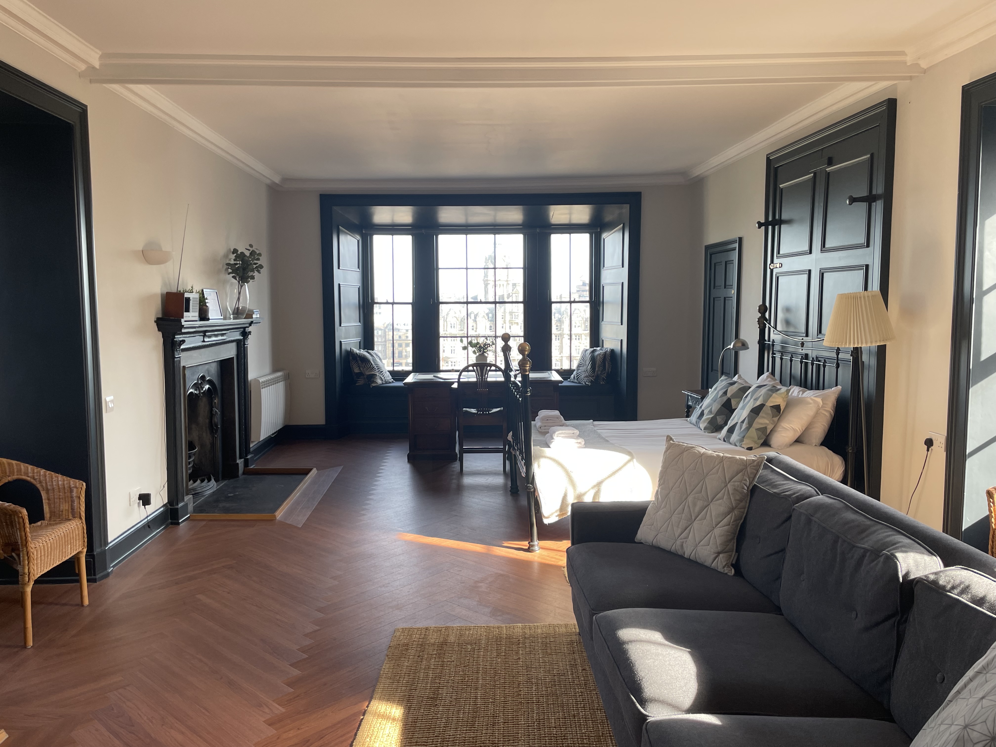 High St Flat - Amazing Views! in Old Town, Princes Street and Leith Street, Edinburgh