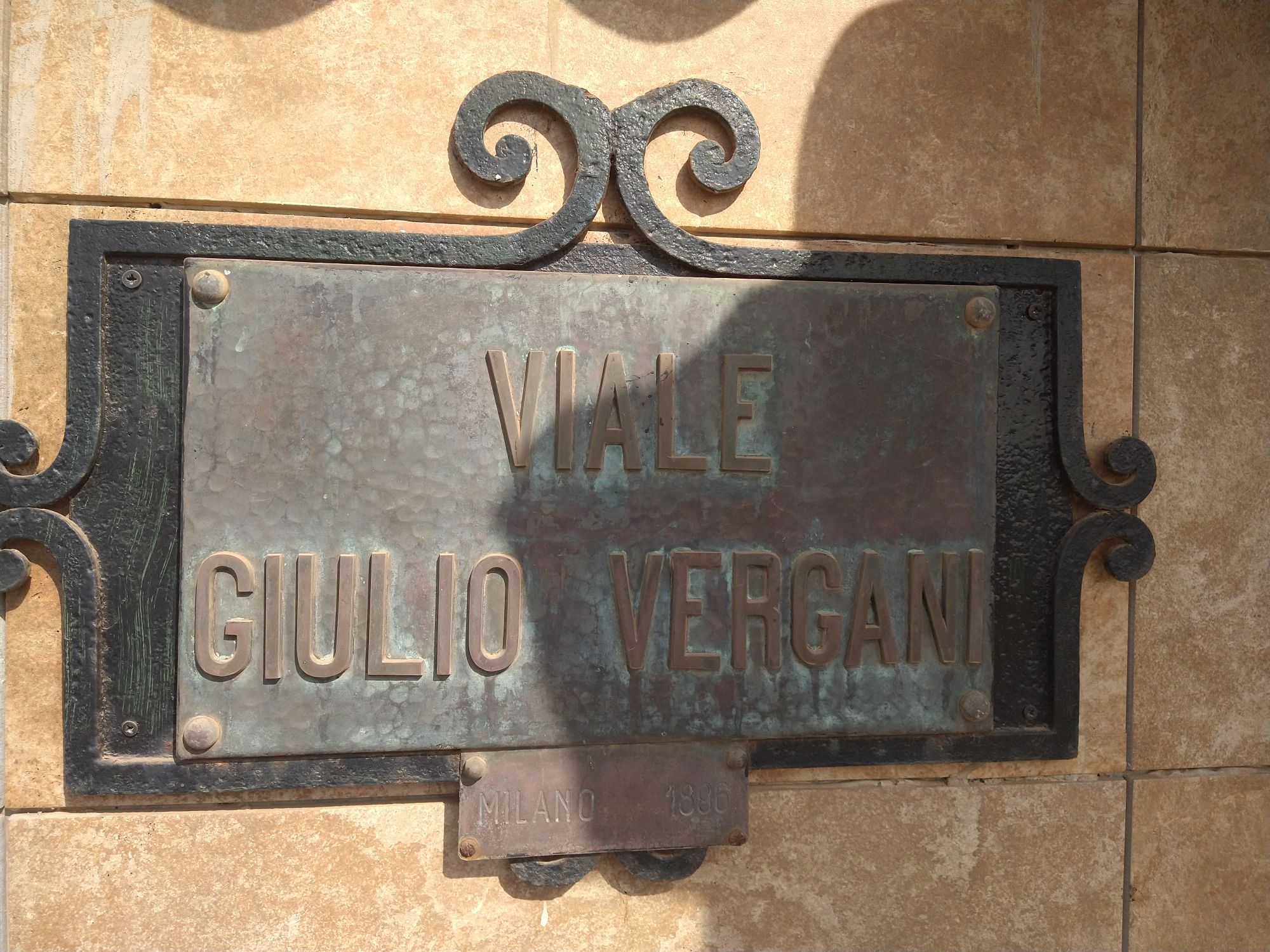 Ndayane Viale Giulio Vergani