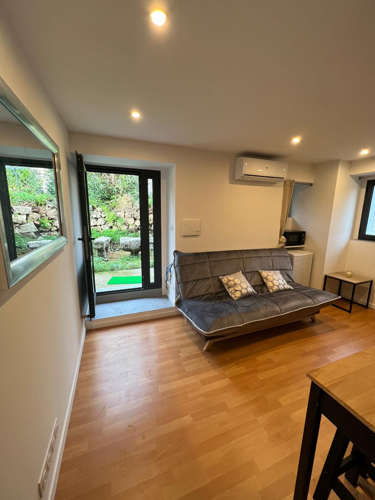 Studio 18 square meters