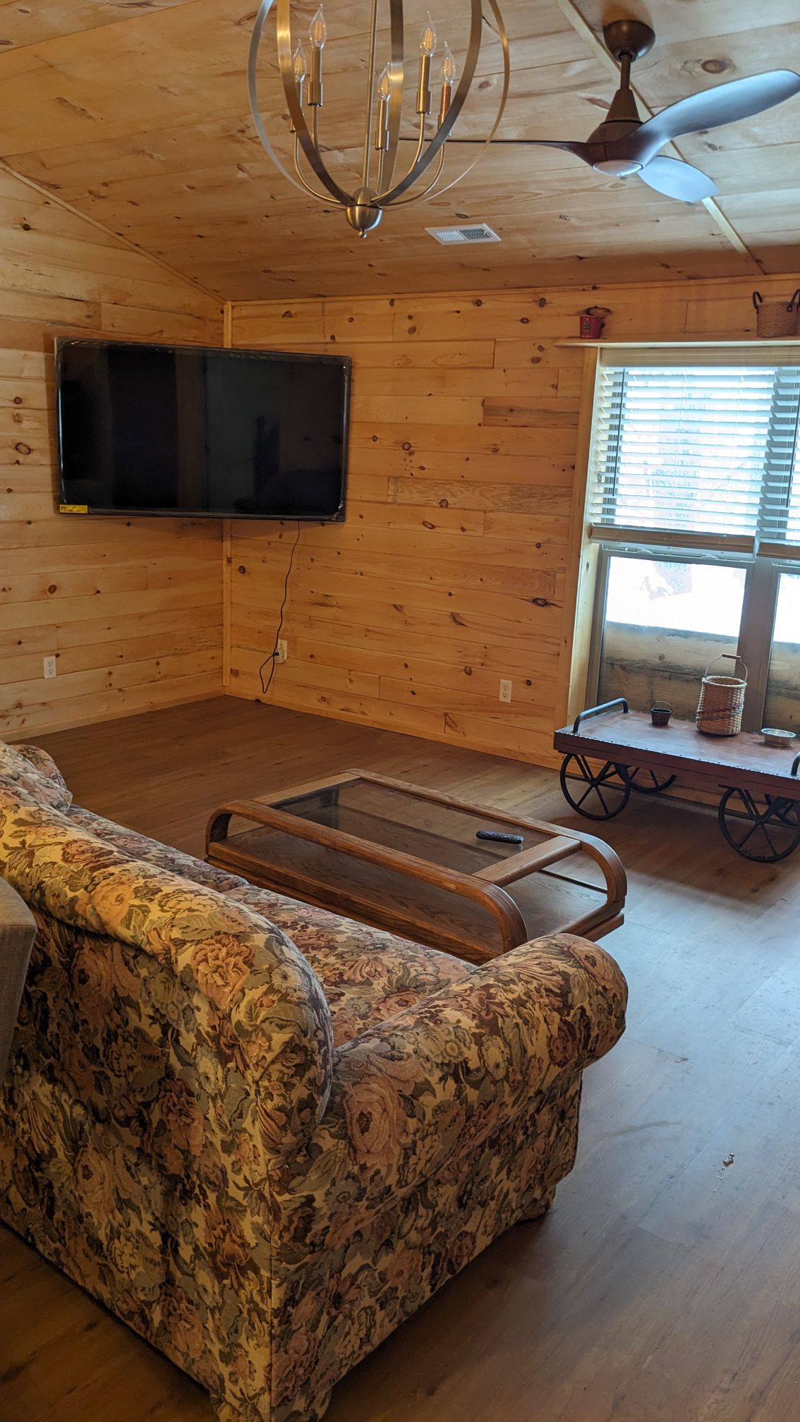 Tug Hill Quiet rural 3 Bedroom House - Upstairs