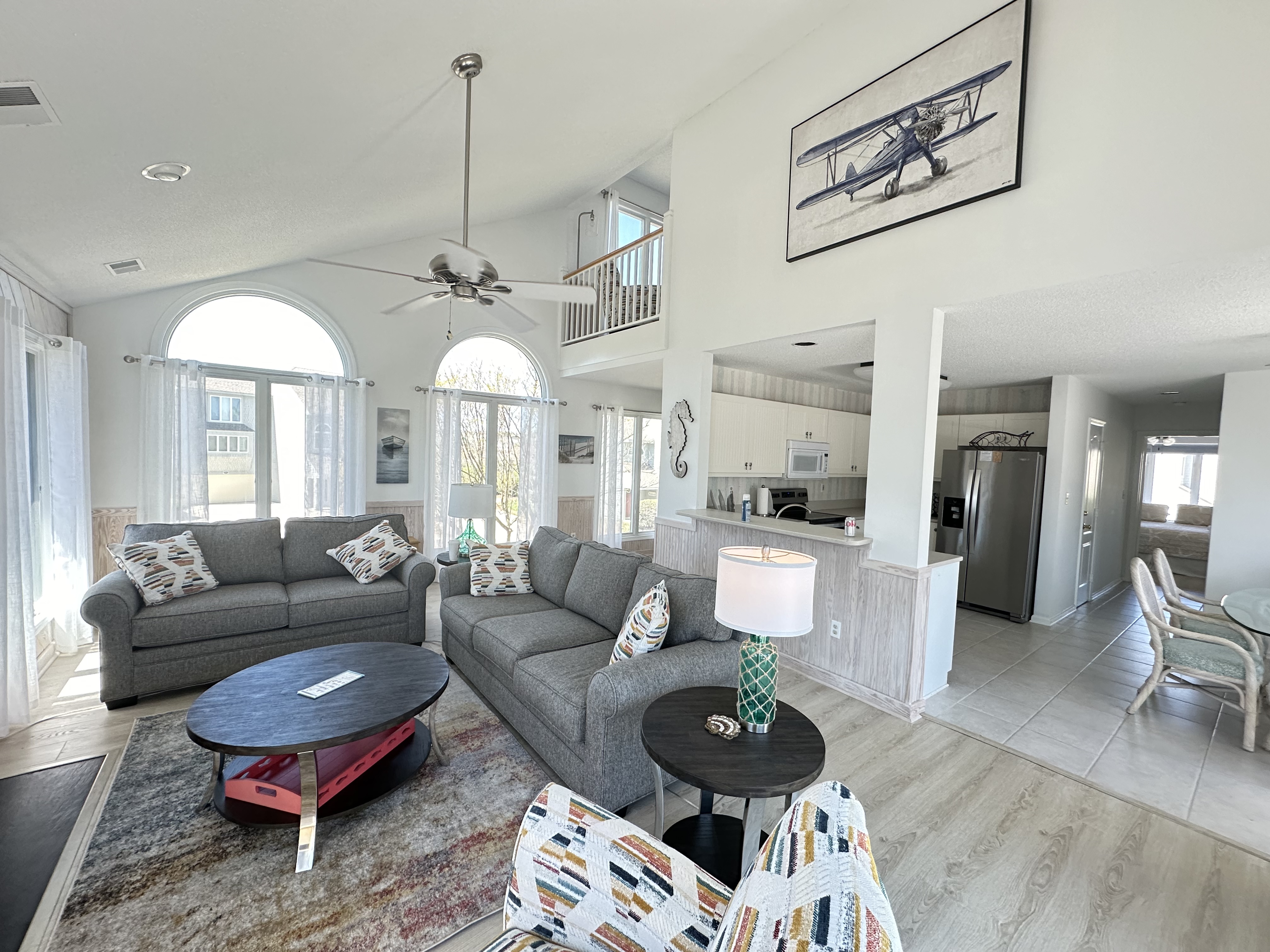 Corolla Light 4BR with Lighthouse and Ocean Views