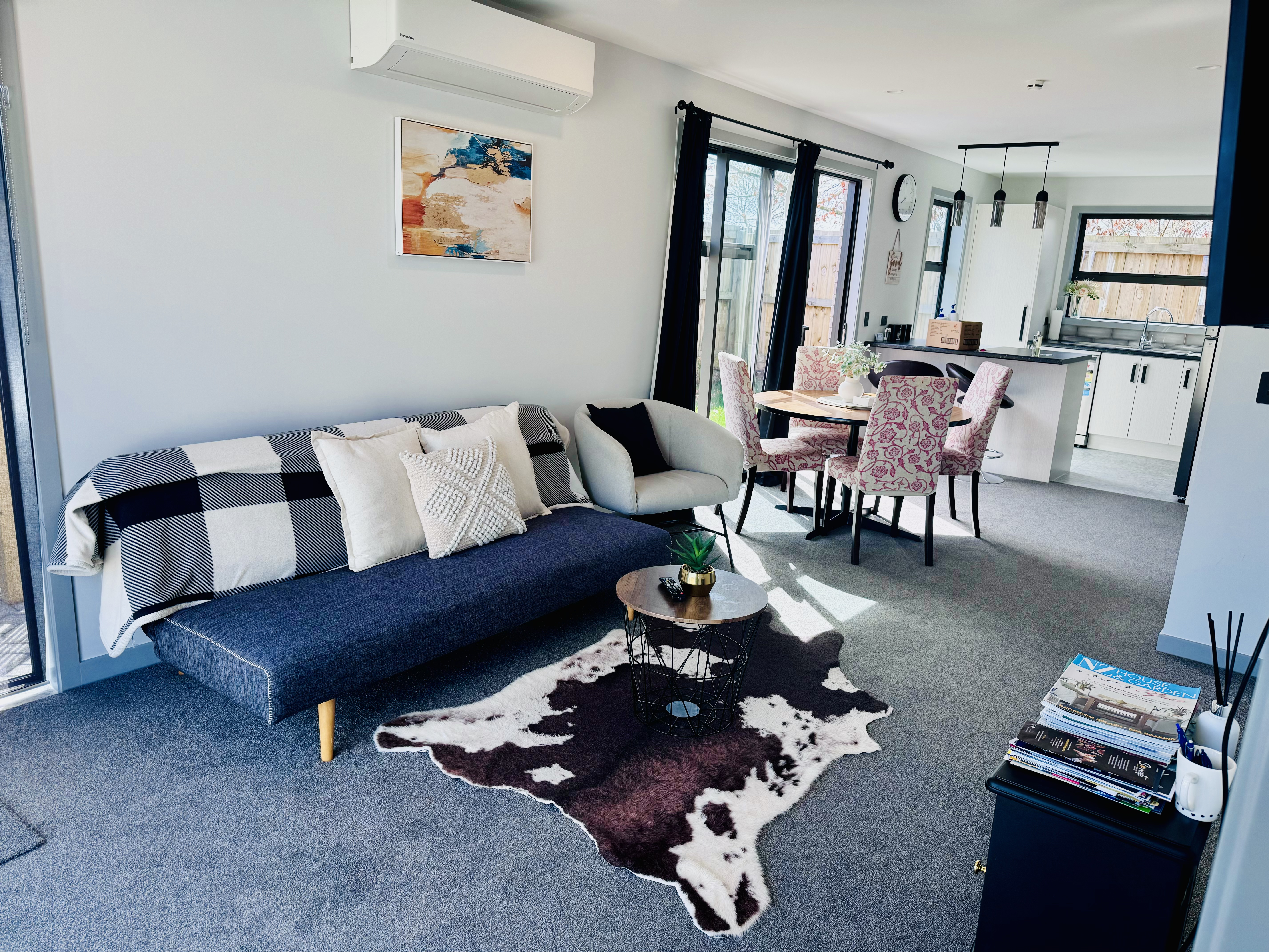SunnySide Getaway: Brand New & Central