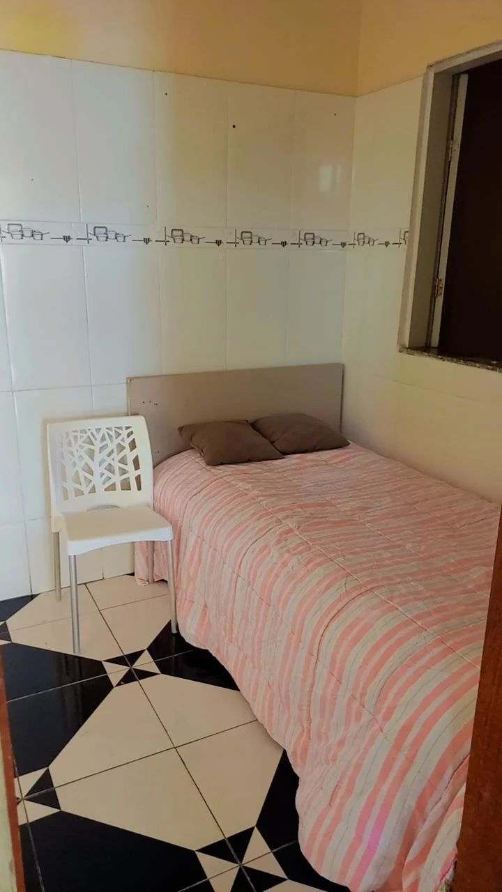 Riverside rents single beds