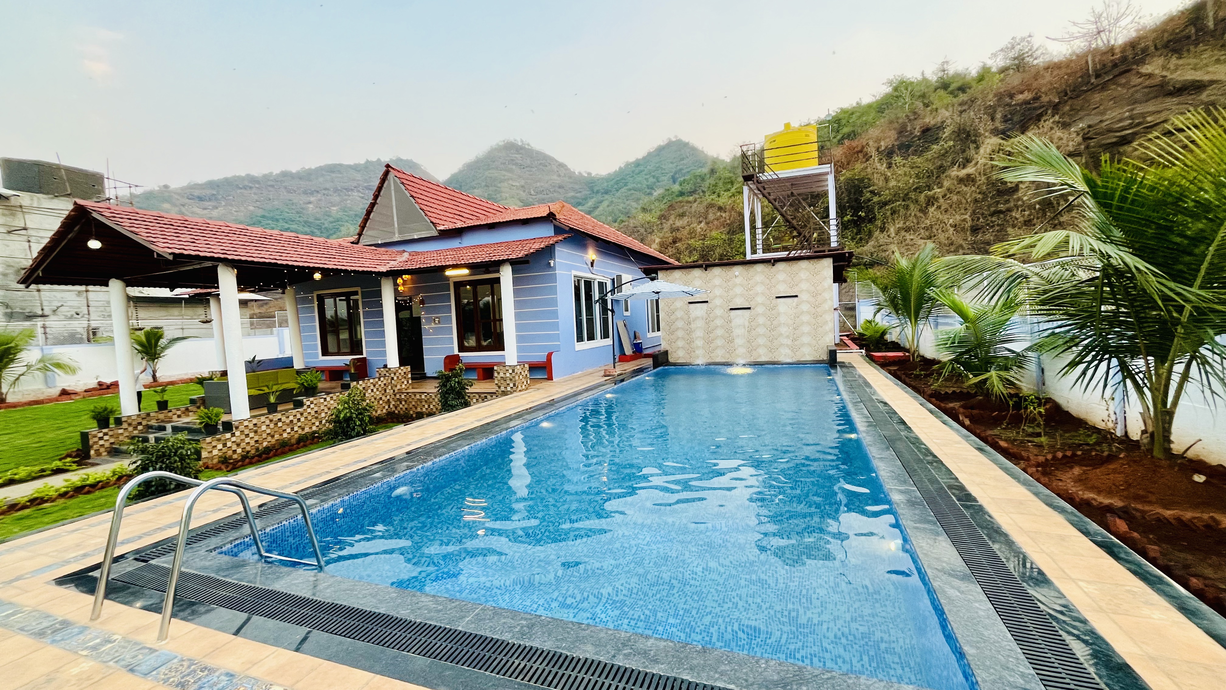 Coco Villa Karjat : A Mountain View full-size Pool
