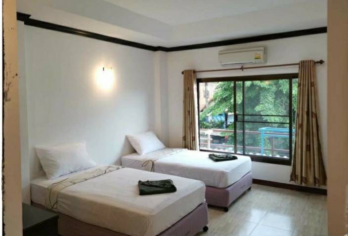 Ploy Talay , Standard Samed Island
