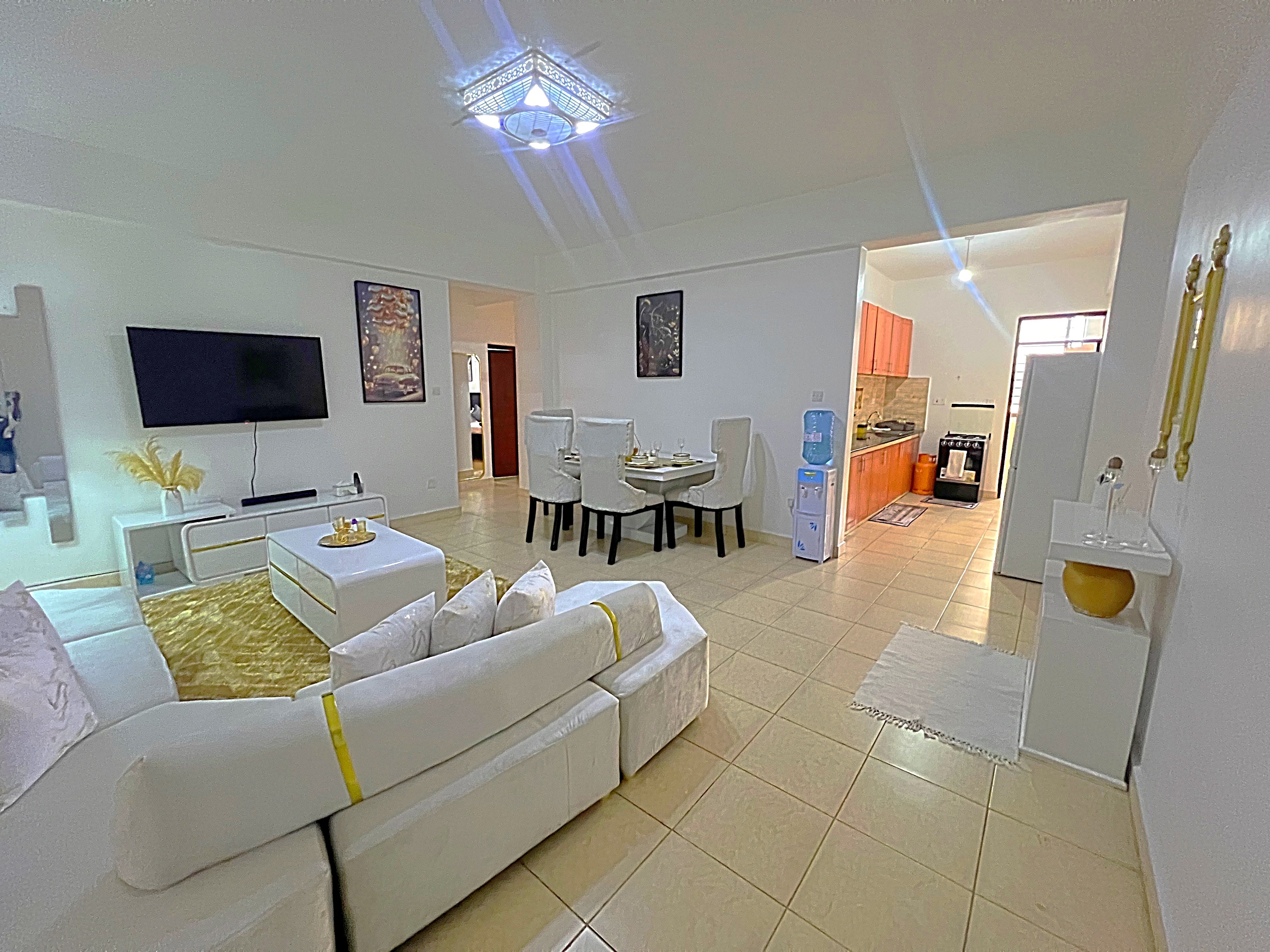 Lavish Homely Apt 5 with aircon0722912163