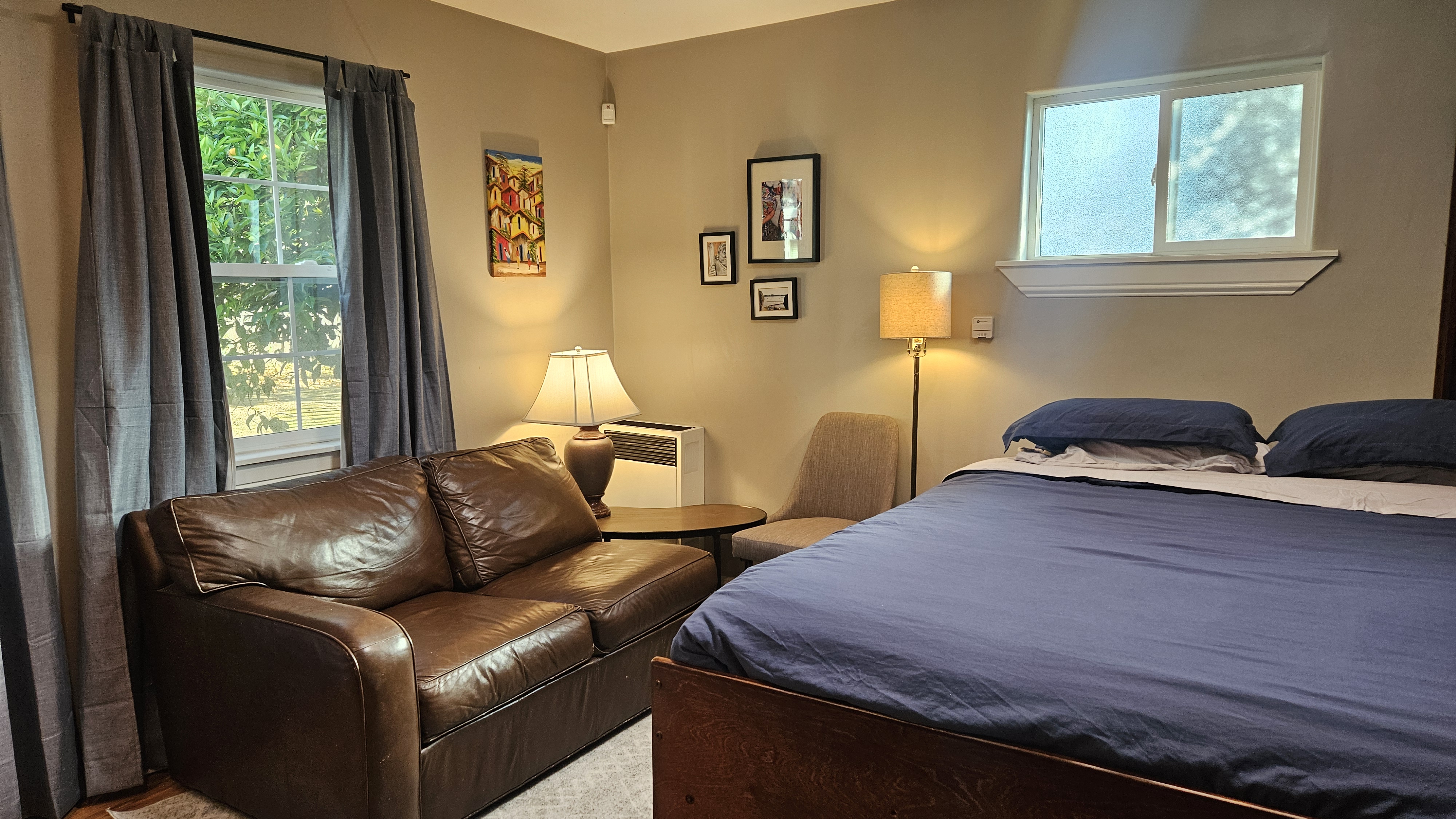 Standalone Studio/Office Cottage in Cleveland Heights, Oakland