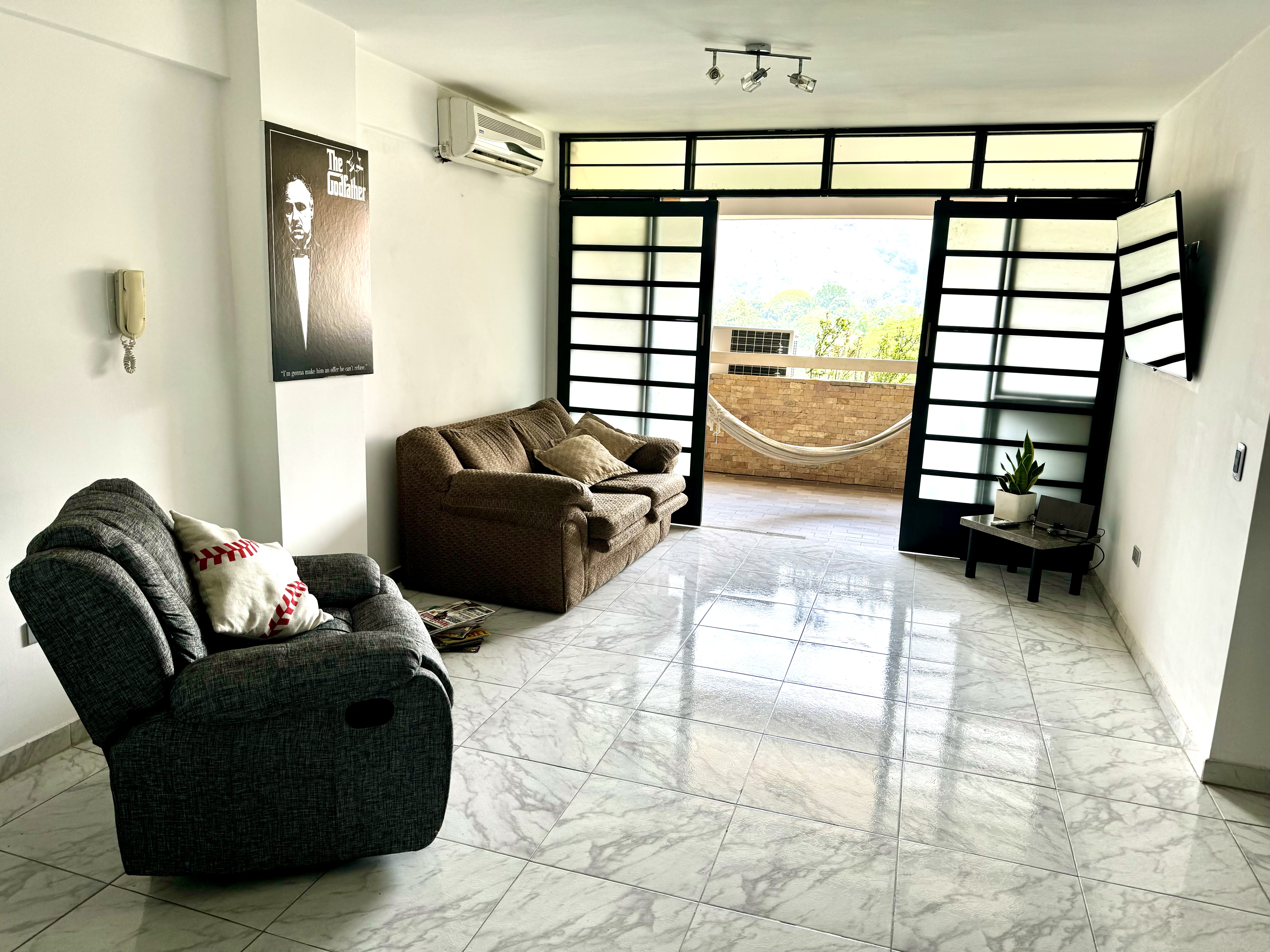 Mountain view apartment. Maracay