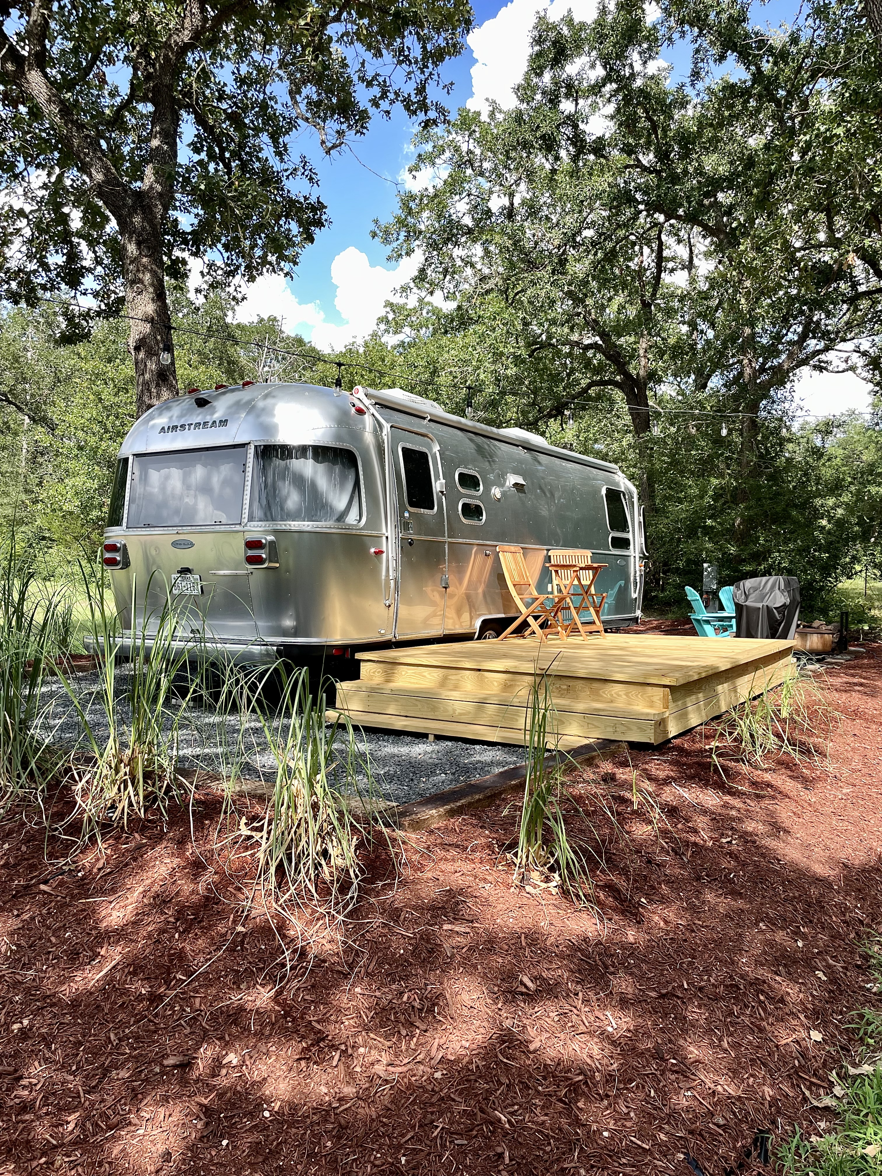 Flying Cloud Airstream 27FB on 22 Acres