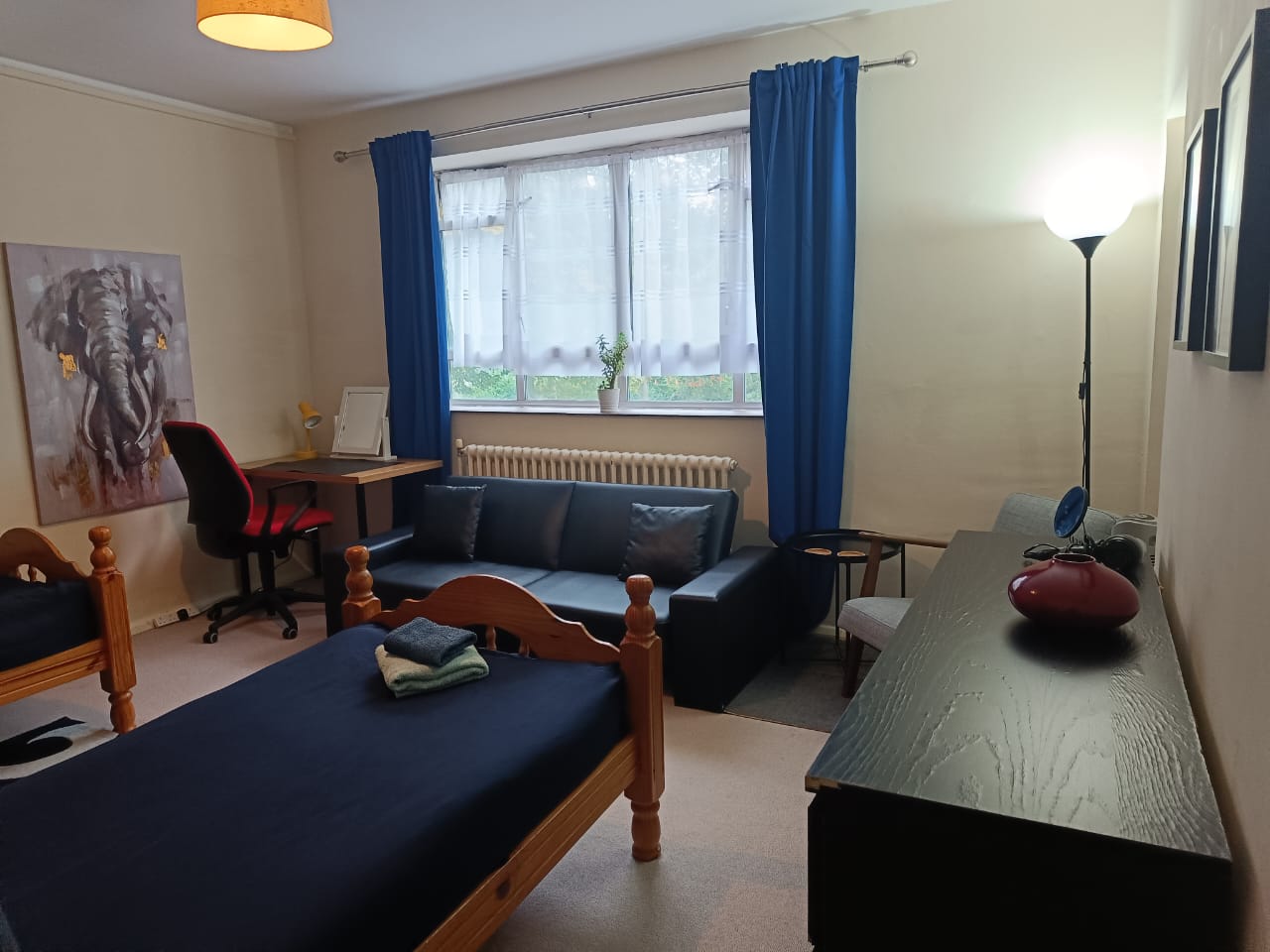 Large & Spacious room in the centre