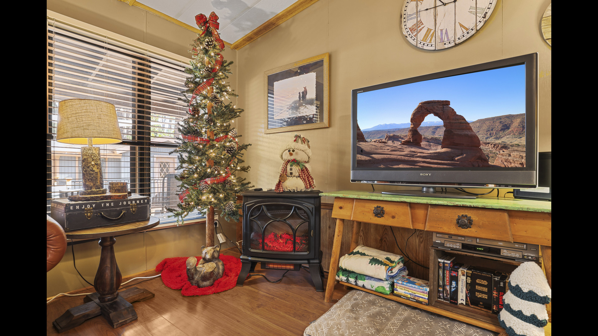 ピンバッジ カリフォルニア フォレスト アカデミー ピンバッジ カリフォルニア フォレスト アカデミー ピンバッジ