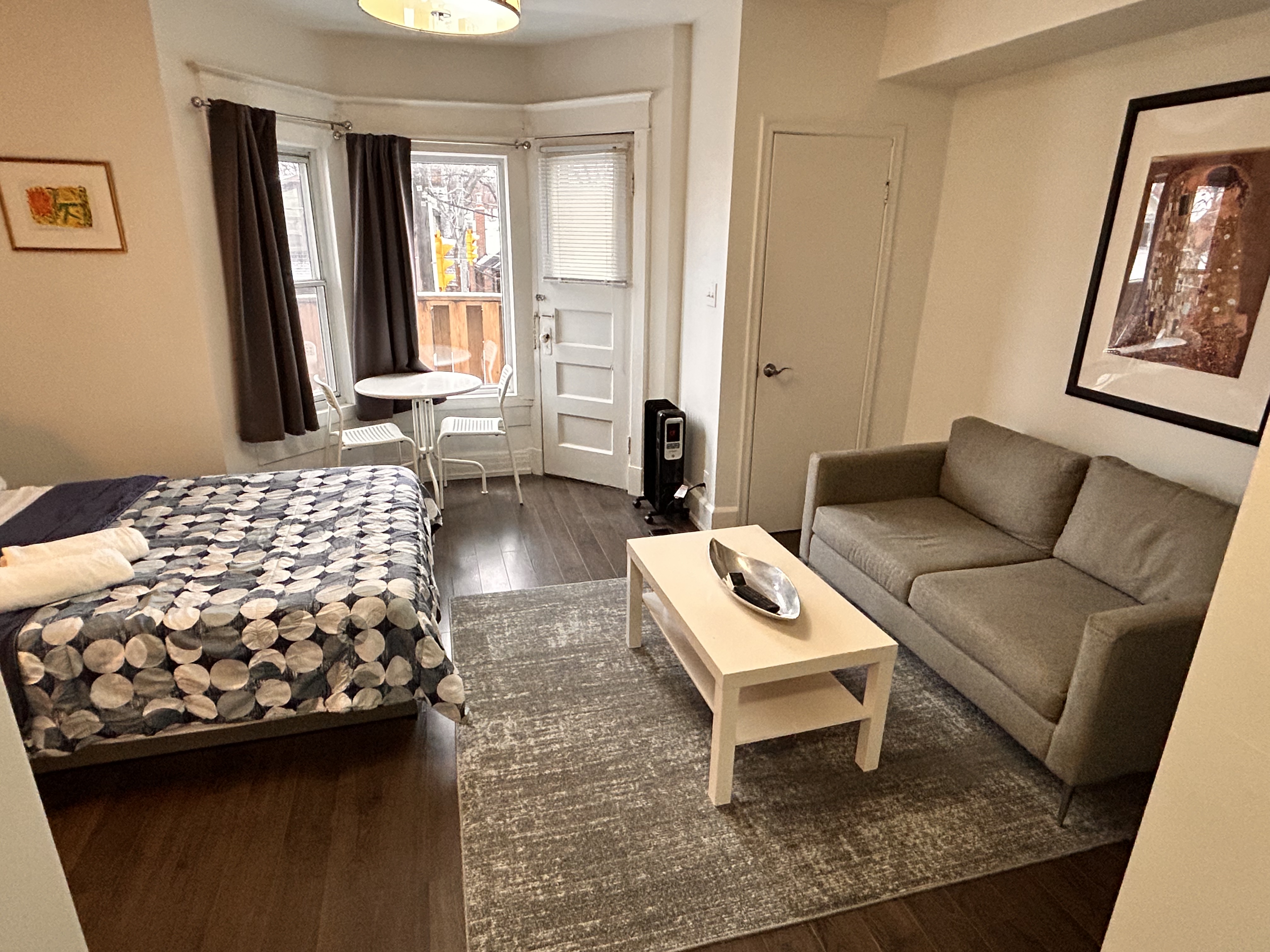 The Great Gerrard - New York Suite in East End-Danforth, Toronto