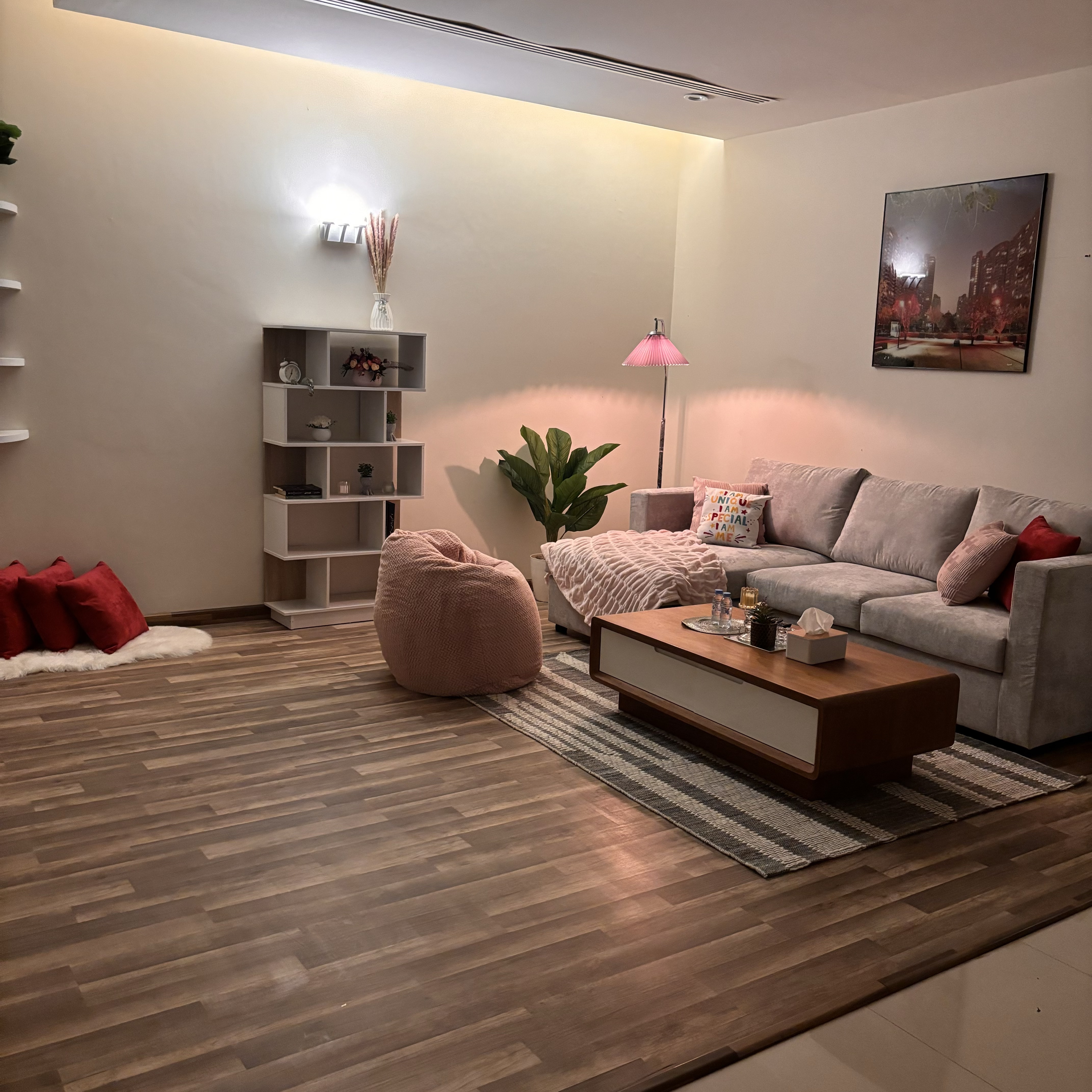 High-end apartment with distinctive location and self-entry