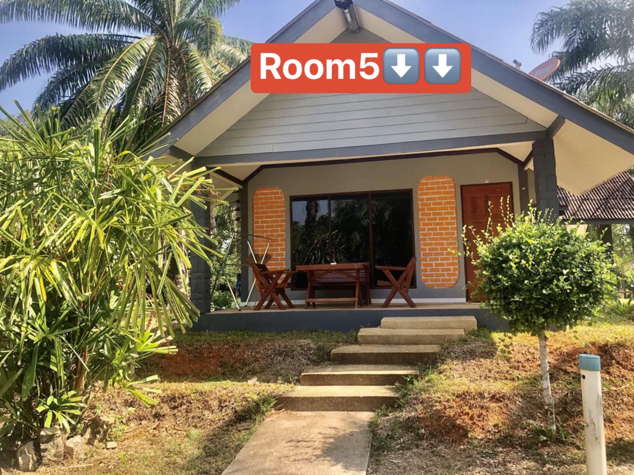 Cashewnut house room 5 rooms 2 mins to beach