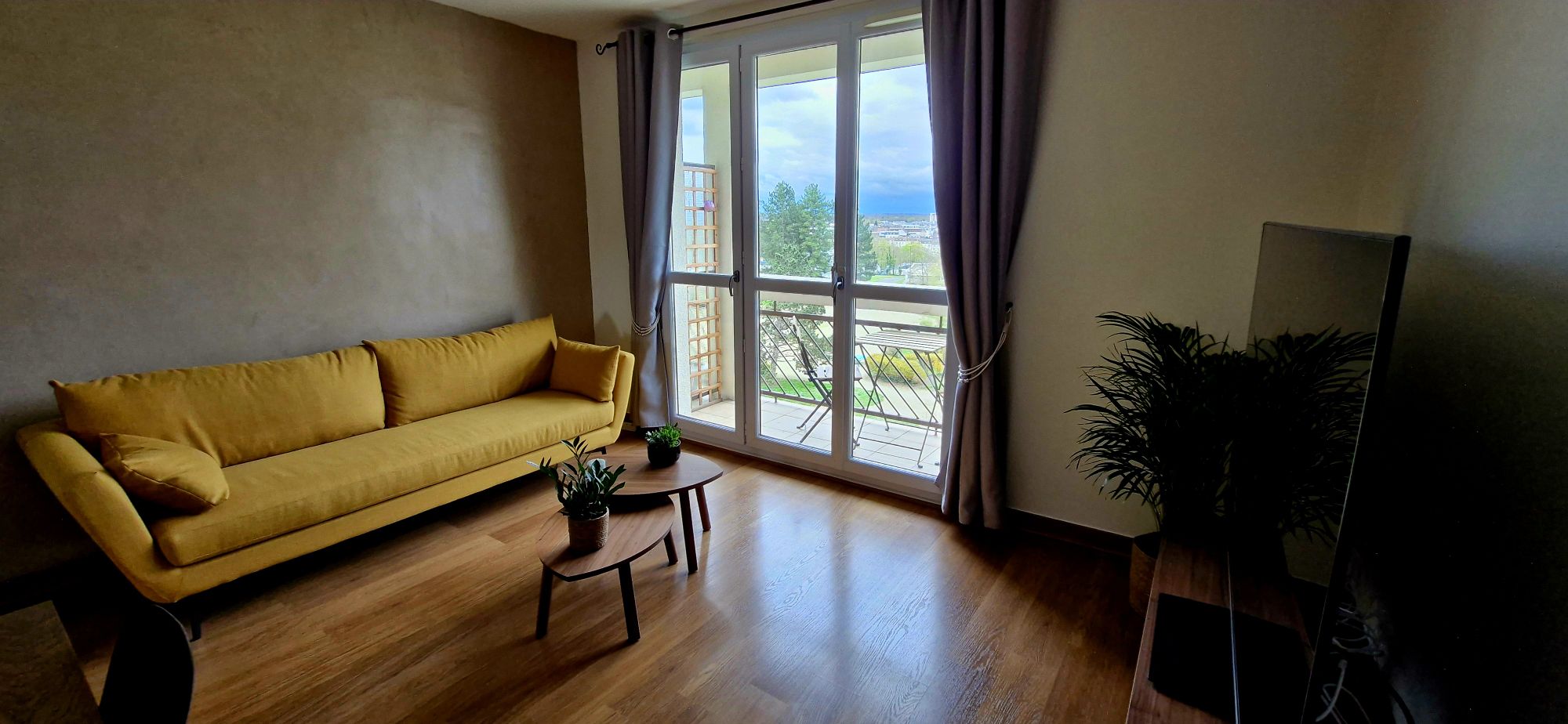 Chantilly apartment