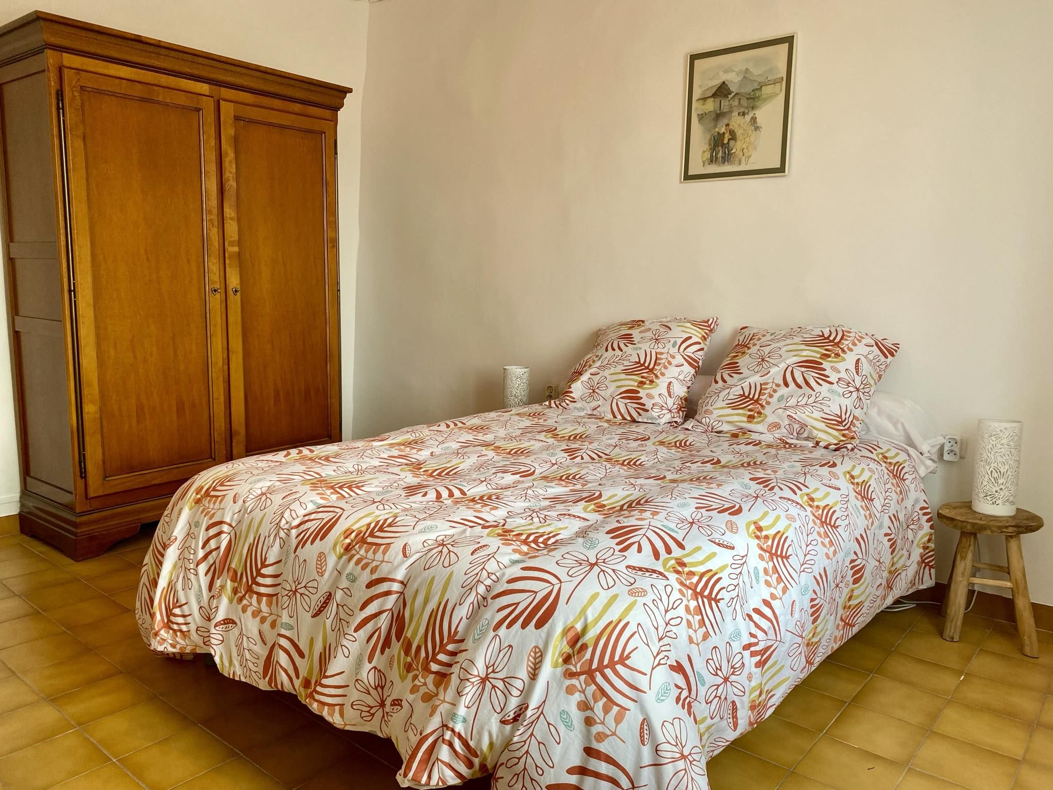 3 room village house