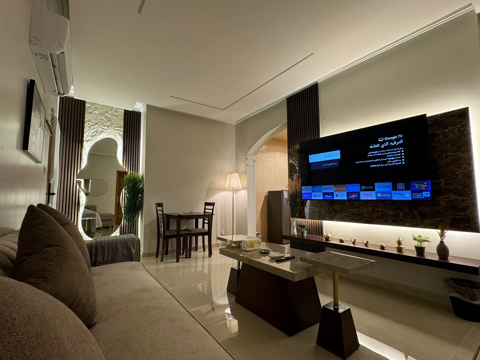 Two-room apartment and a lounge with a privileged location and self-entry