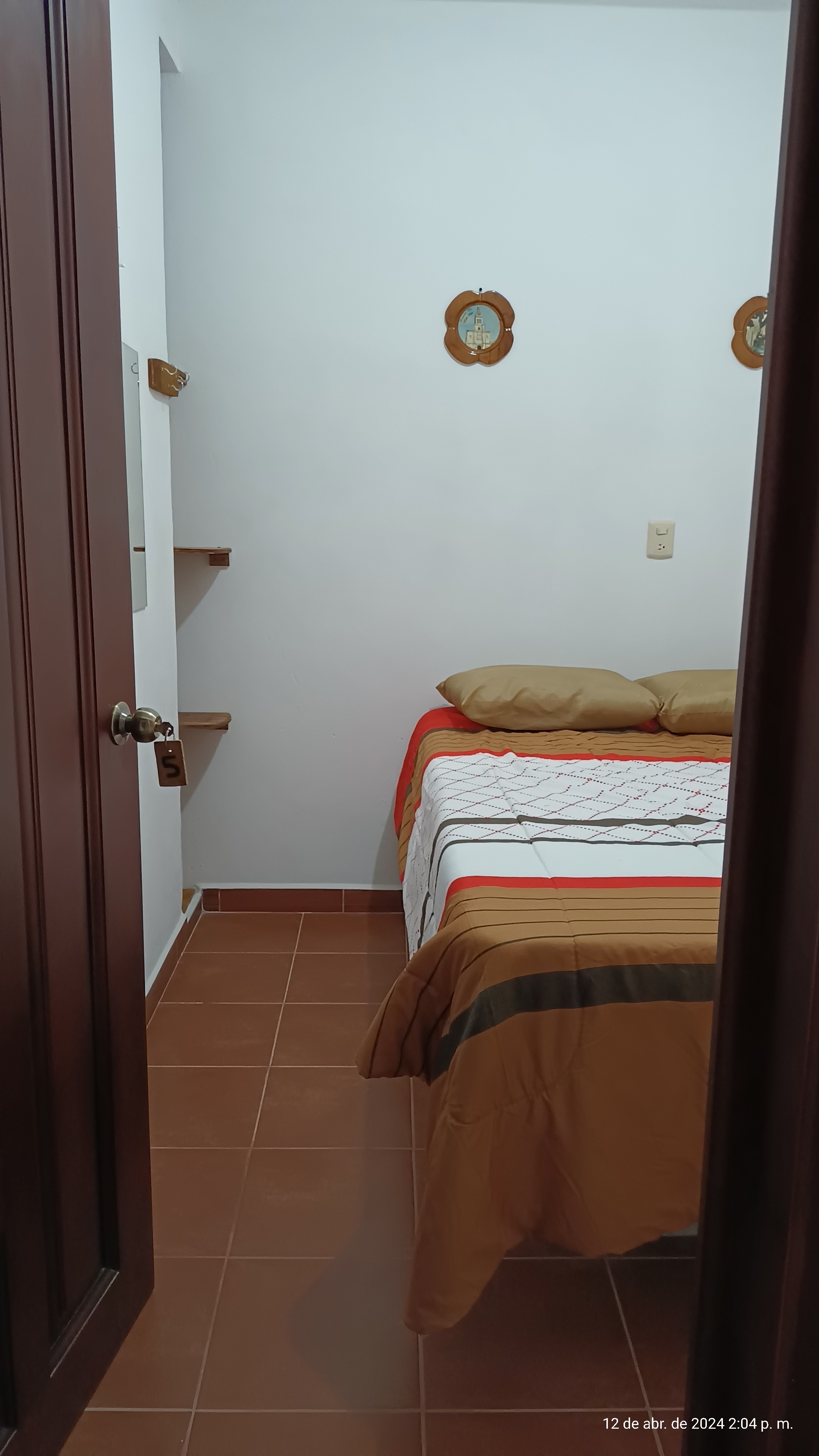very small room Casa María
