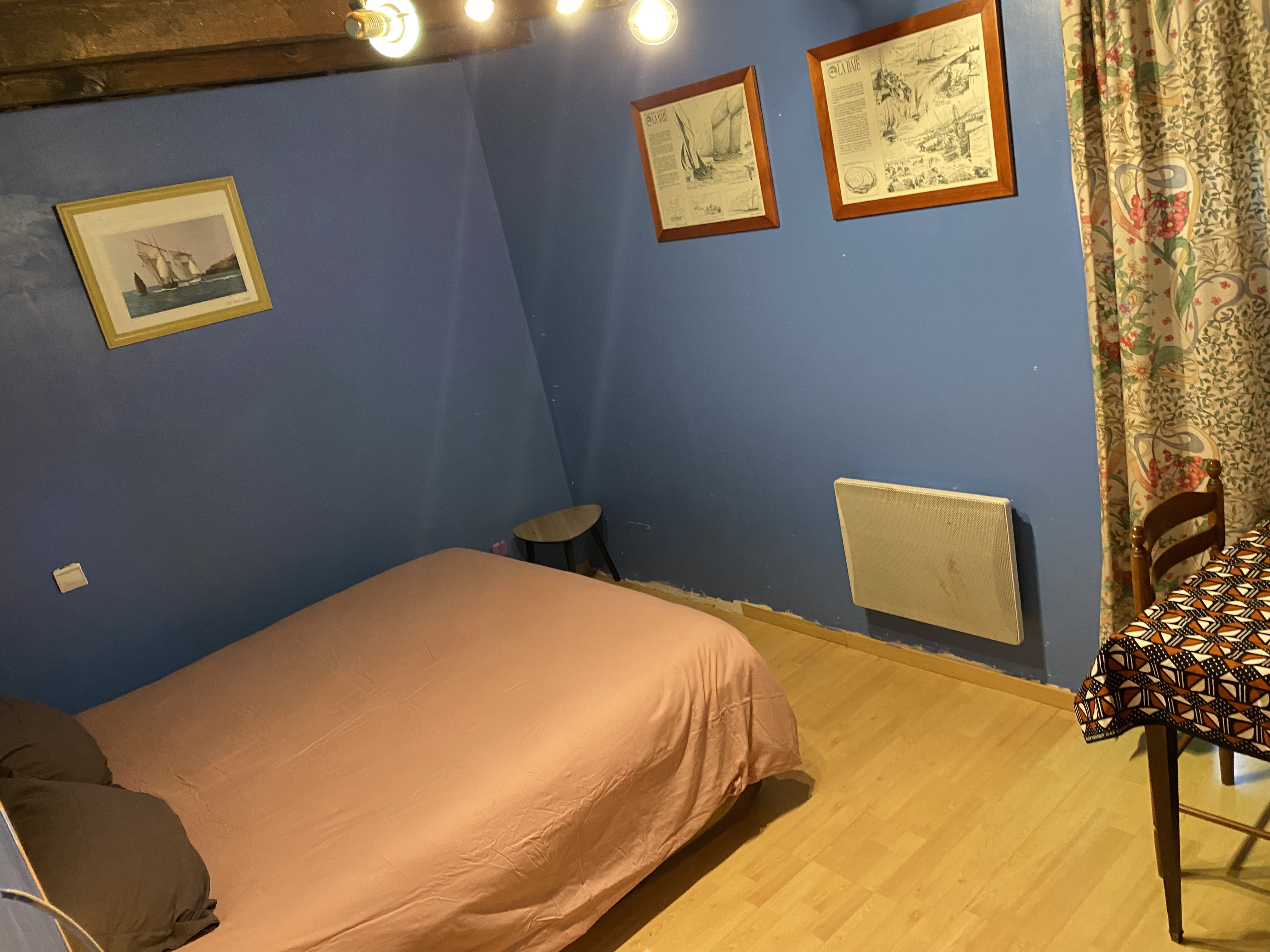 Bedroom for rent