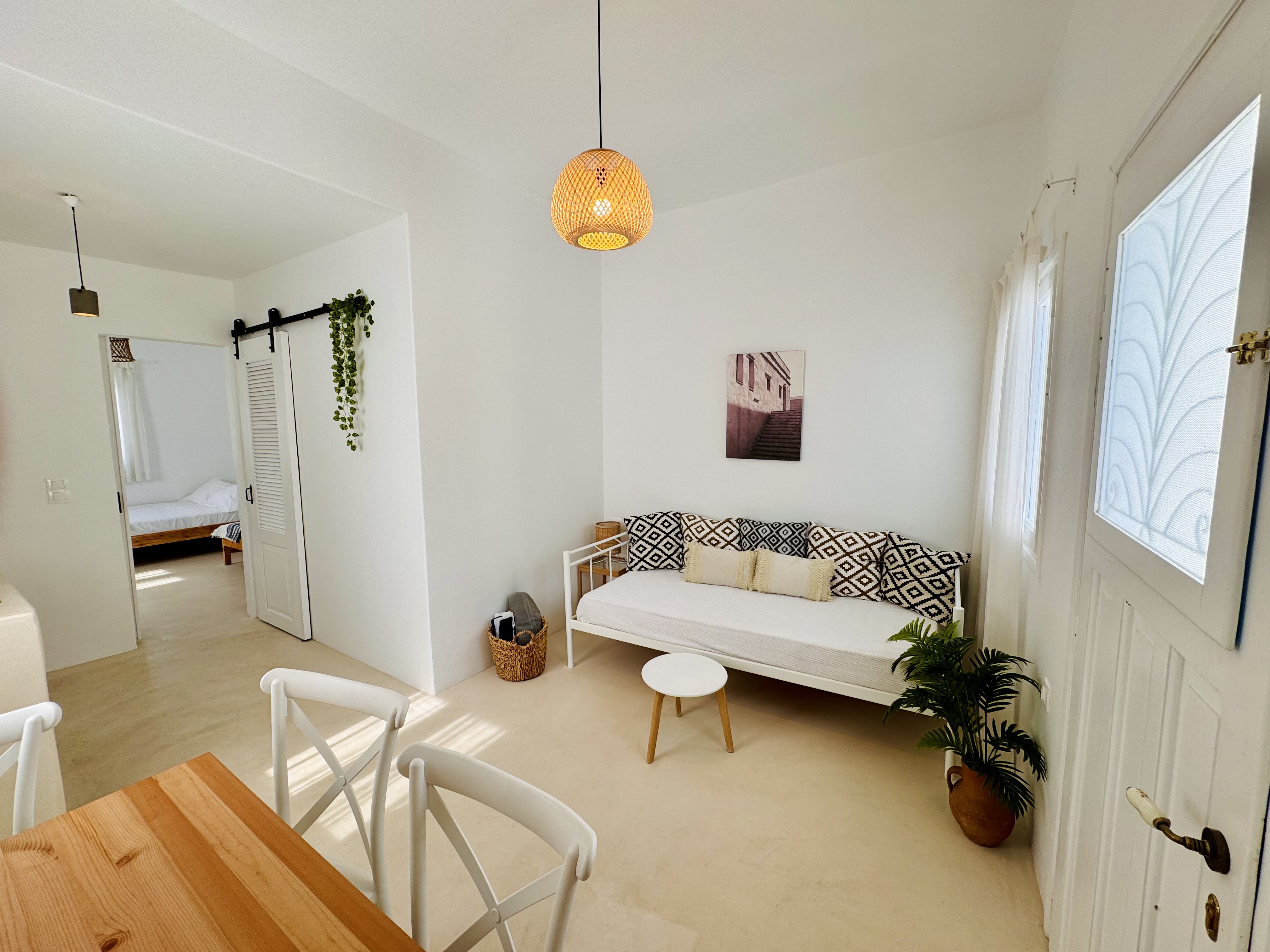 Walk The View Apartment with yard  in Chora