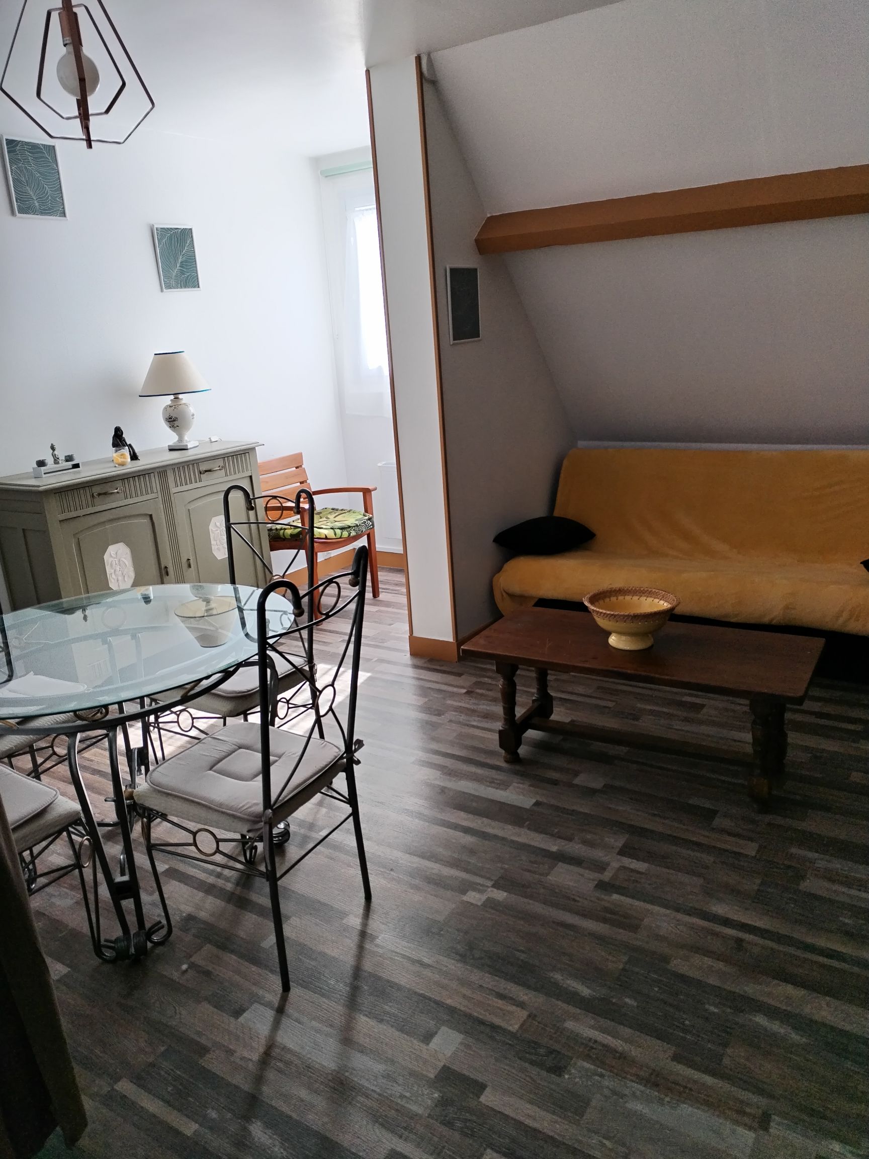 apartment 4 people