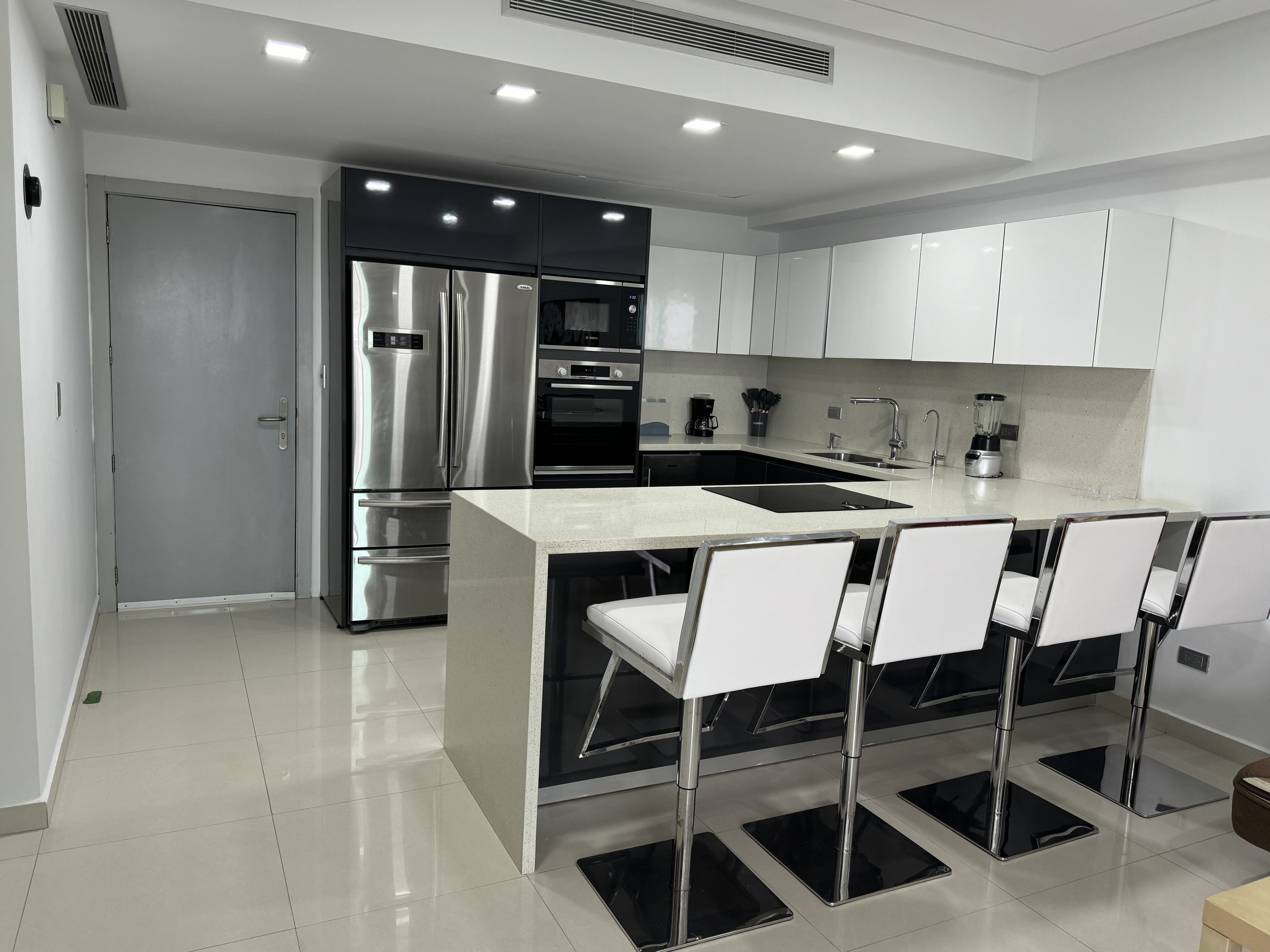 Luxury apartment in Tucacas