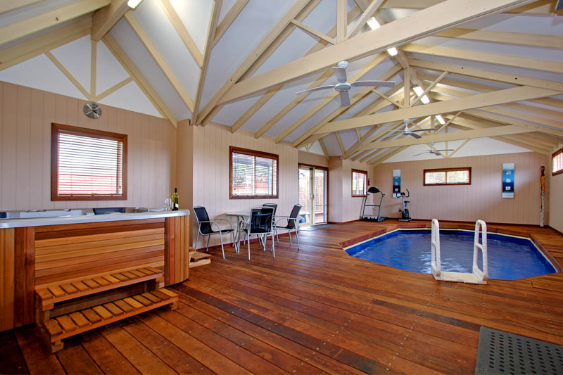 Ocean Breeze Retreat - indoor pool, spa and sauna in Point Nepean, Mornington Peninsula