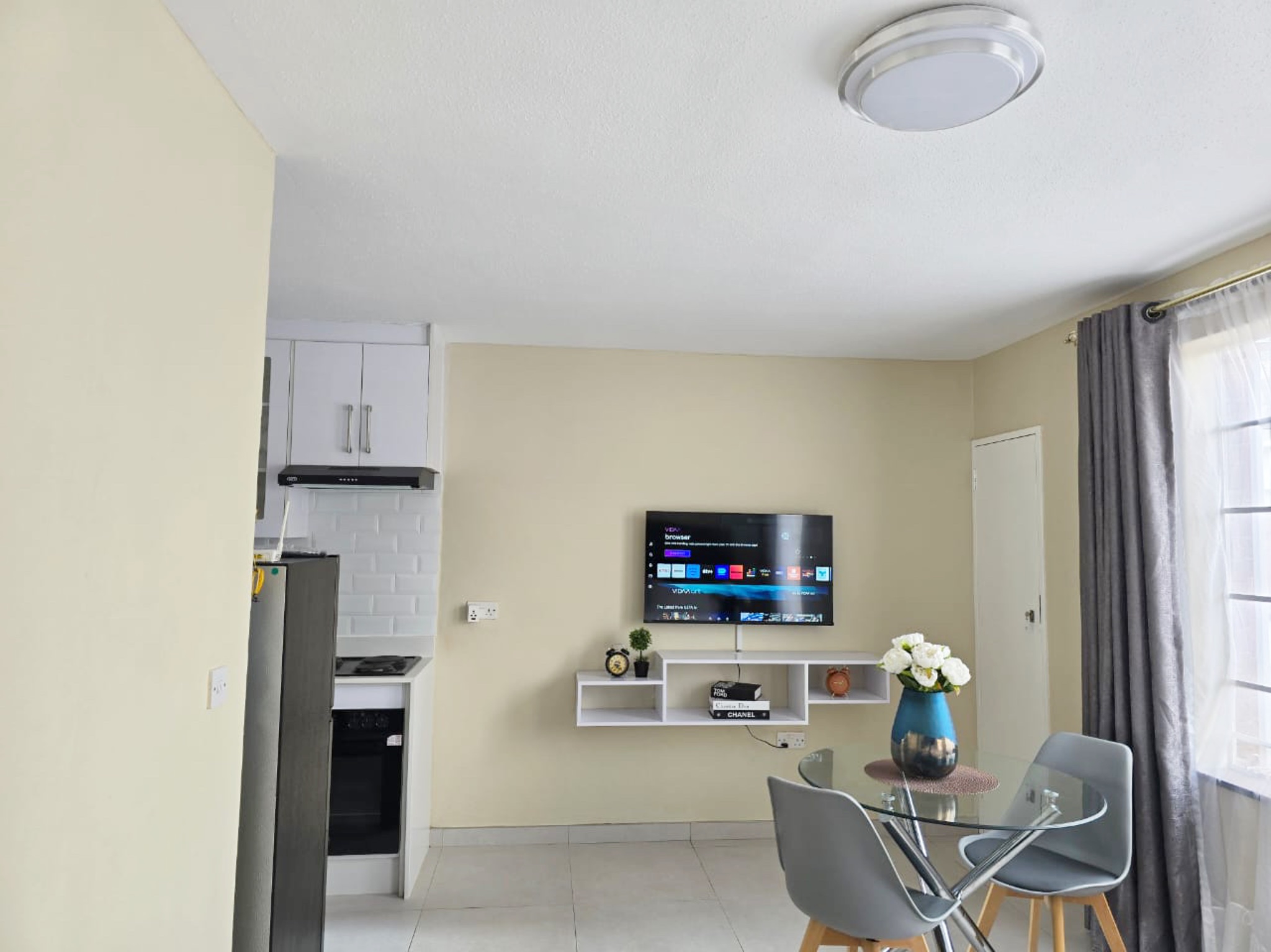 Cosy and Comfortable | Avenues | Central location