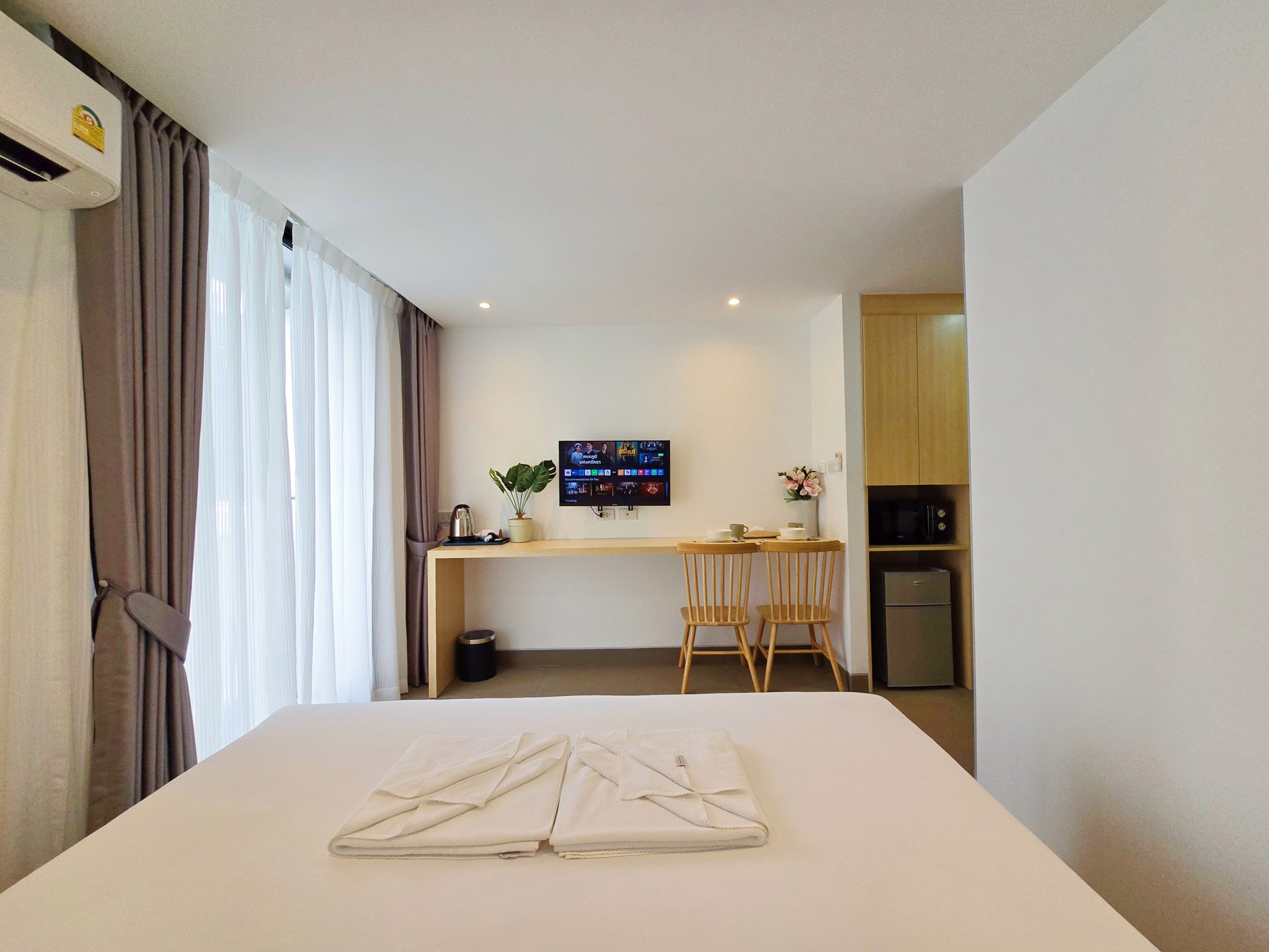 2 特惠！全新公寓/ MRT rama 9/ 火车夜市/可月租！/免费Wi-Fi/智能电视