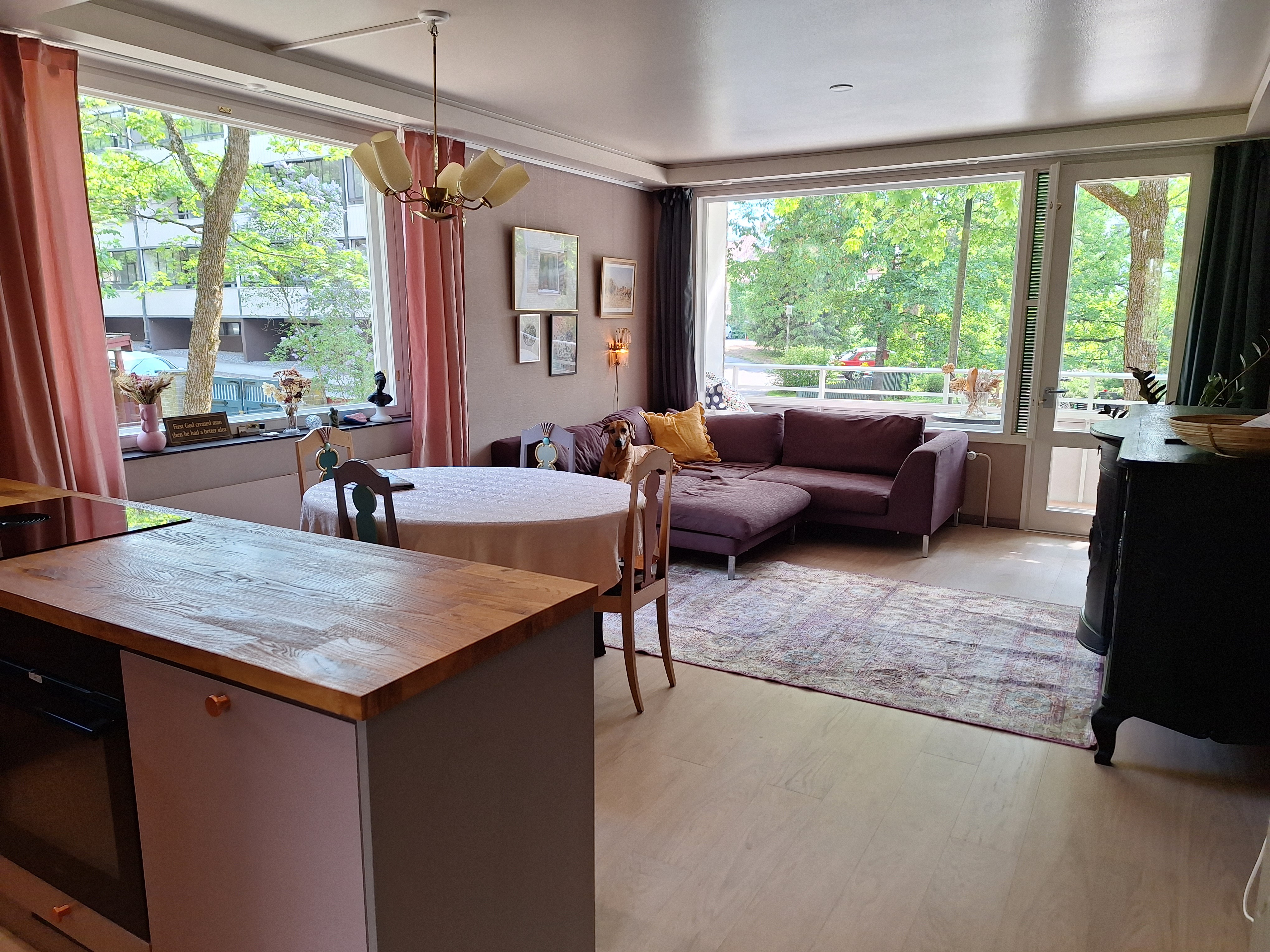 Cozy, a touch of hotel luxury. Close to Moomins.