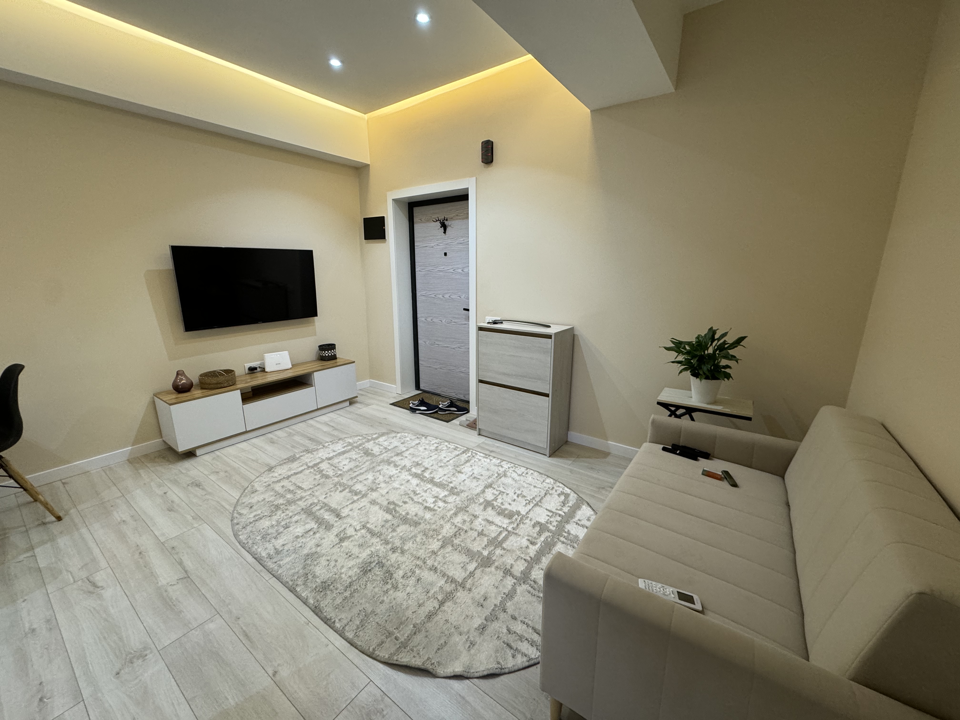 Studio 35