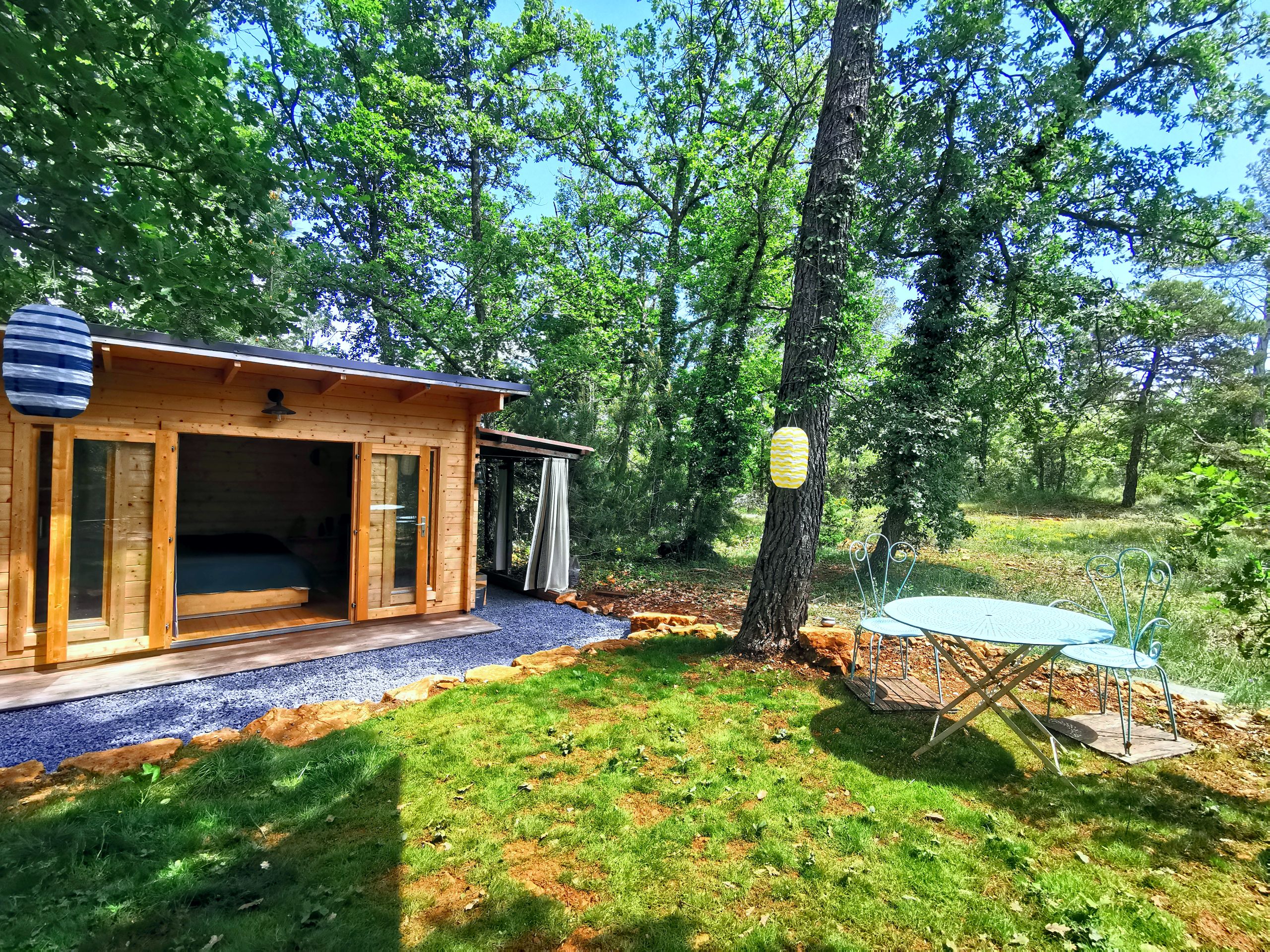 Cabin in a green setting