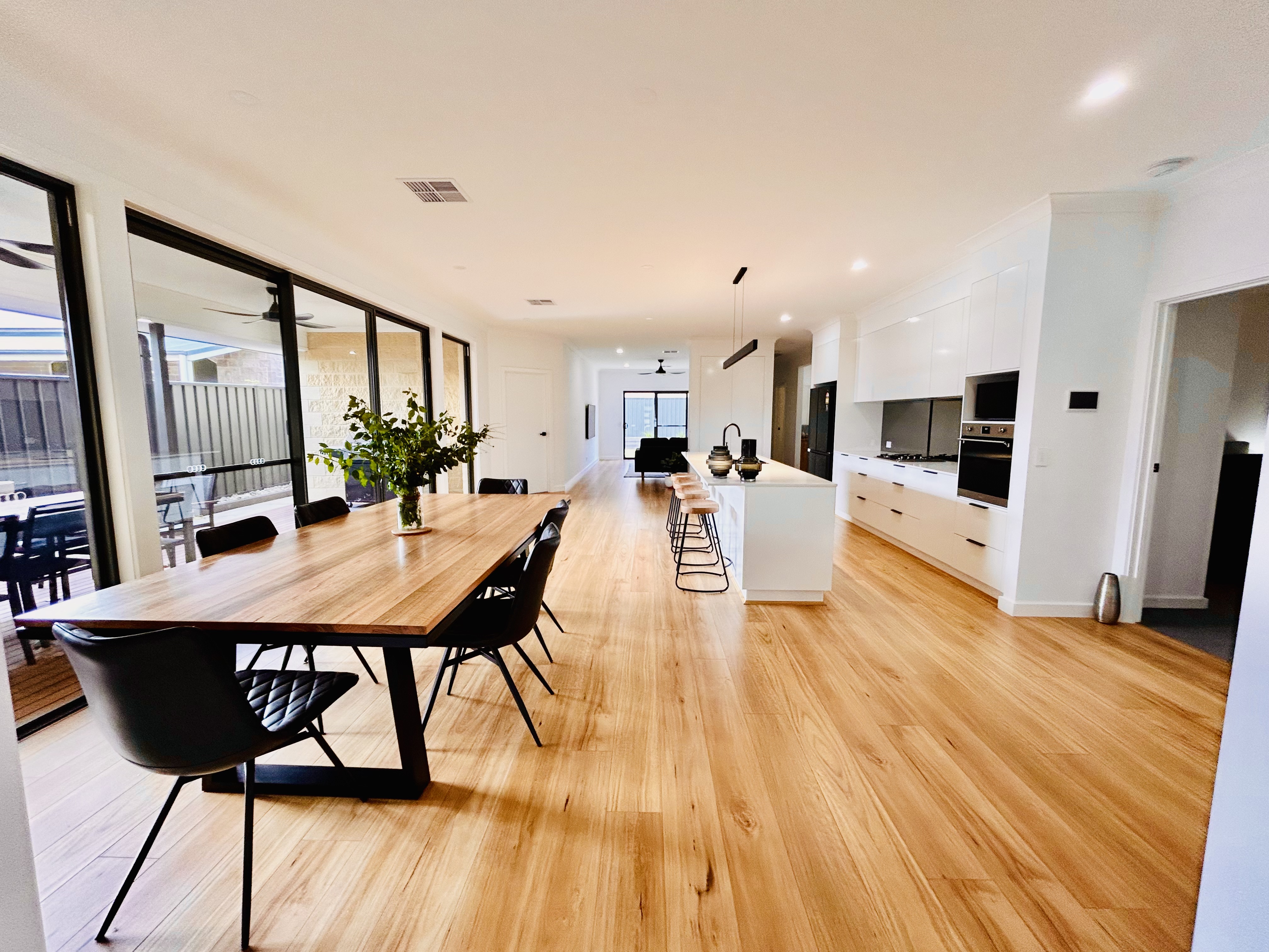 Two William - Modern Living in Tanunda, Barossa Valley