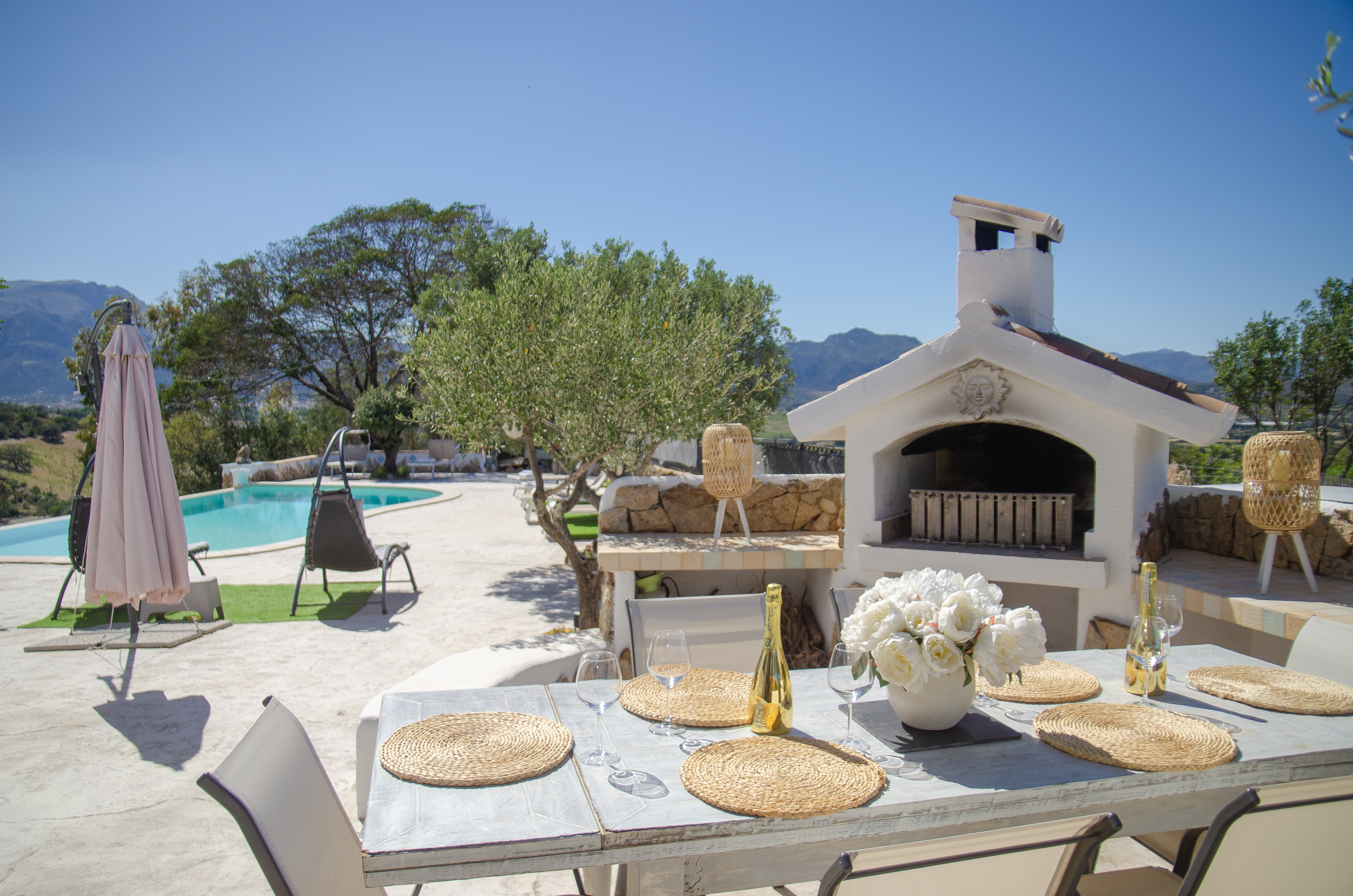 [Pool & Nature] Spacious apt 5 minutes from the sea