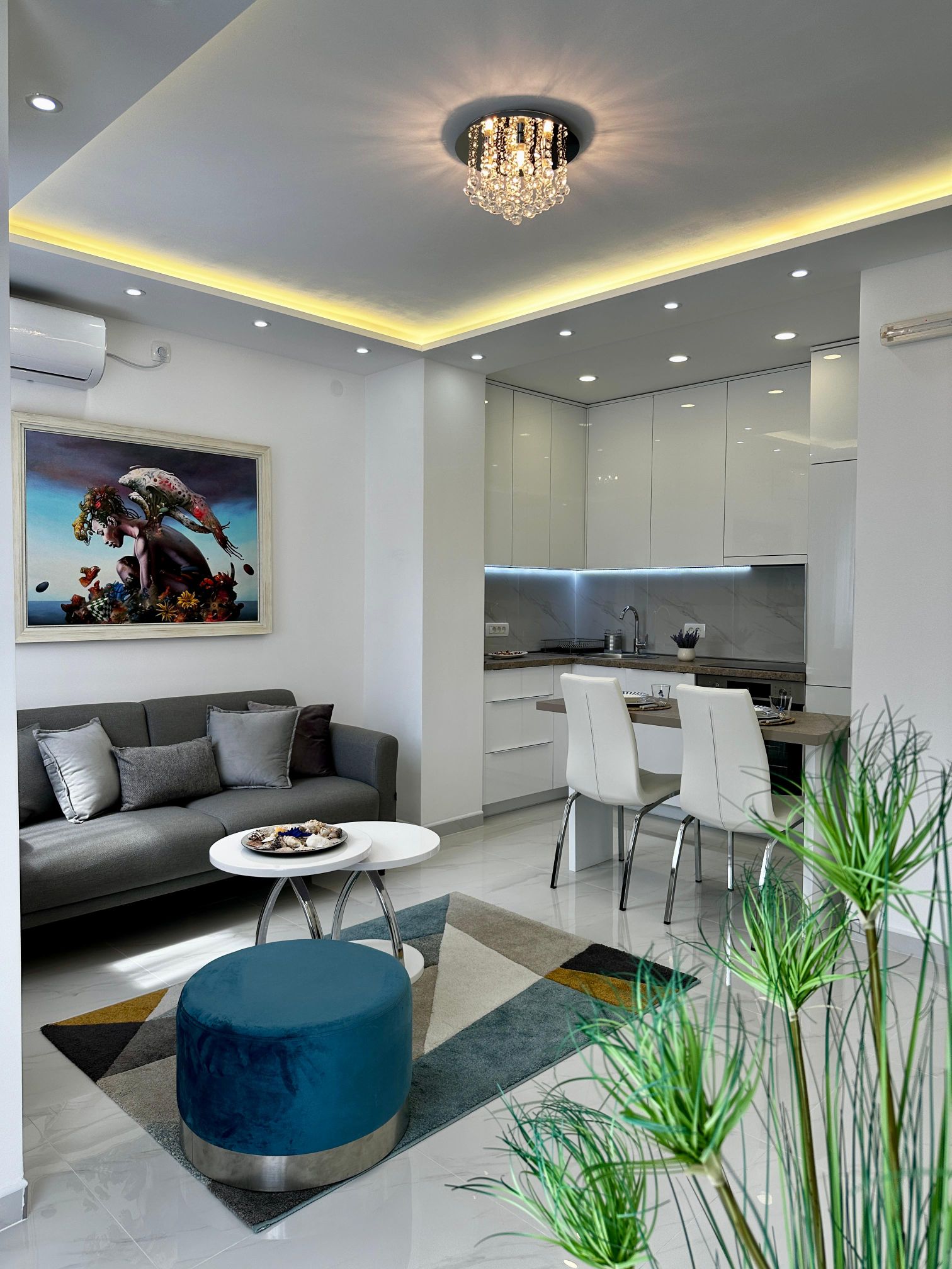 Diamond 11 Waterfront