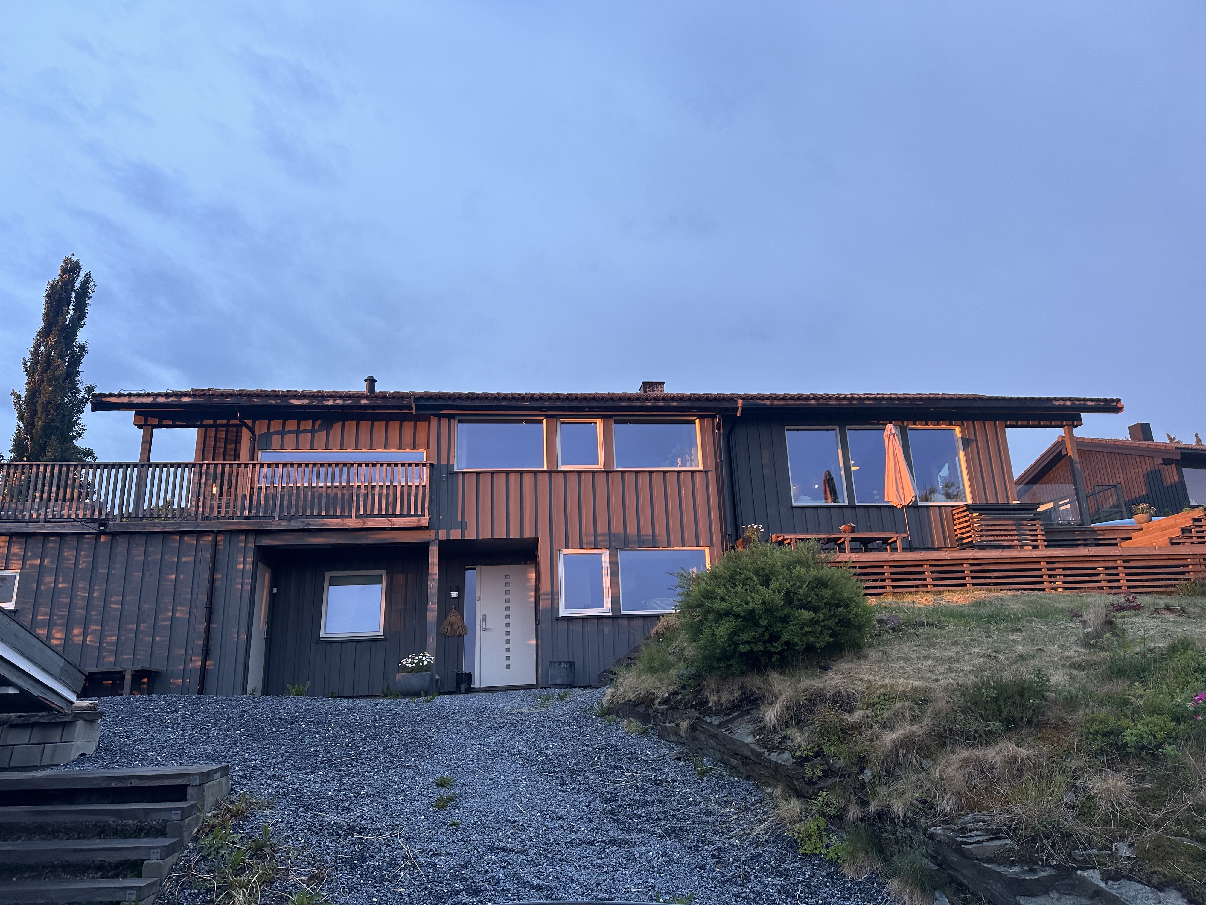 Spacious house with multiple outdoor zones
