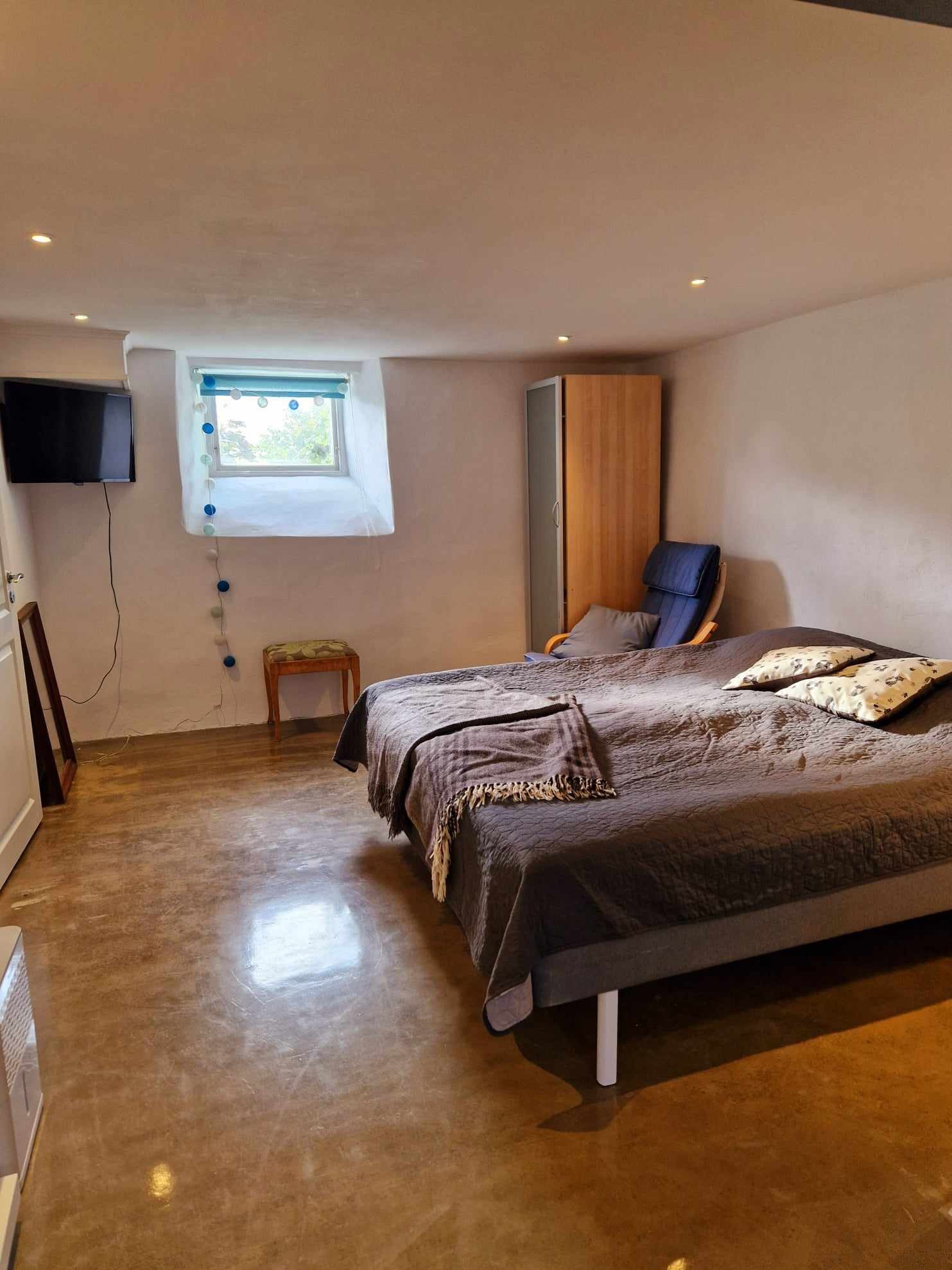 Basement apartment with private entrance
