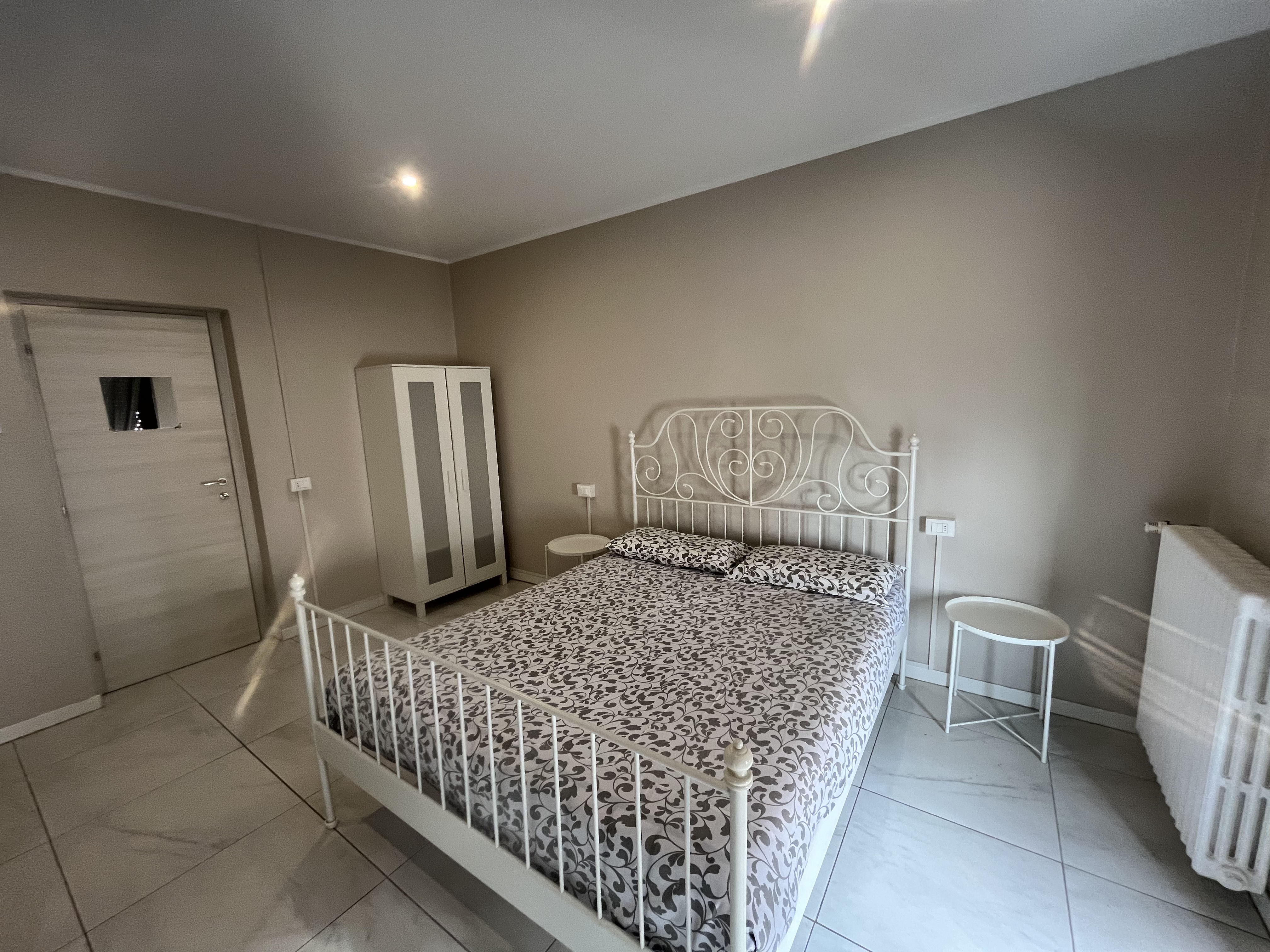 Stanza con bagno privato- Self Check-in in Pontirolo Nuovo, Bergamo