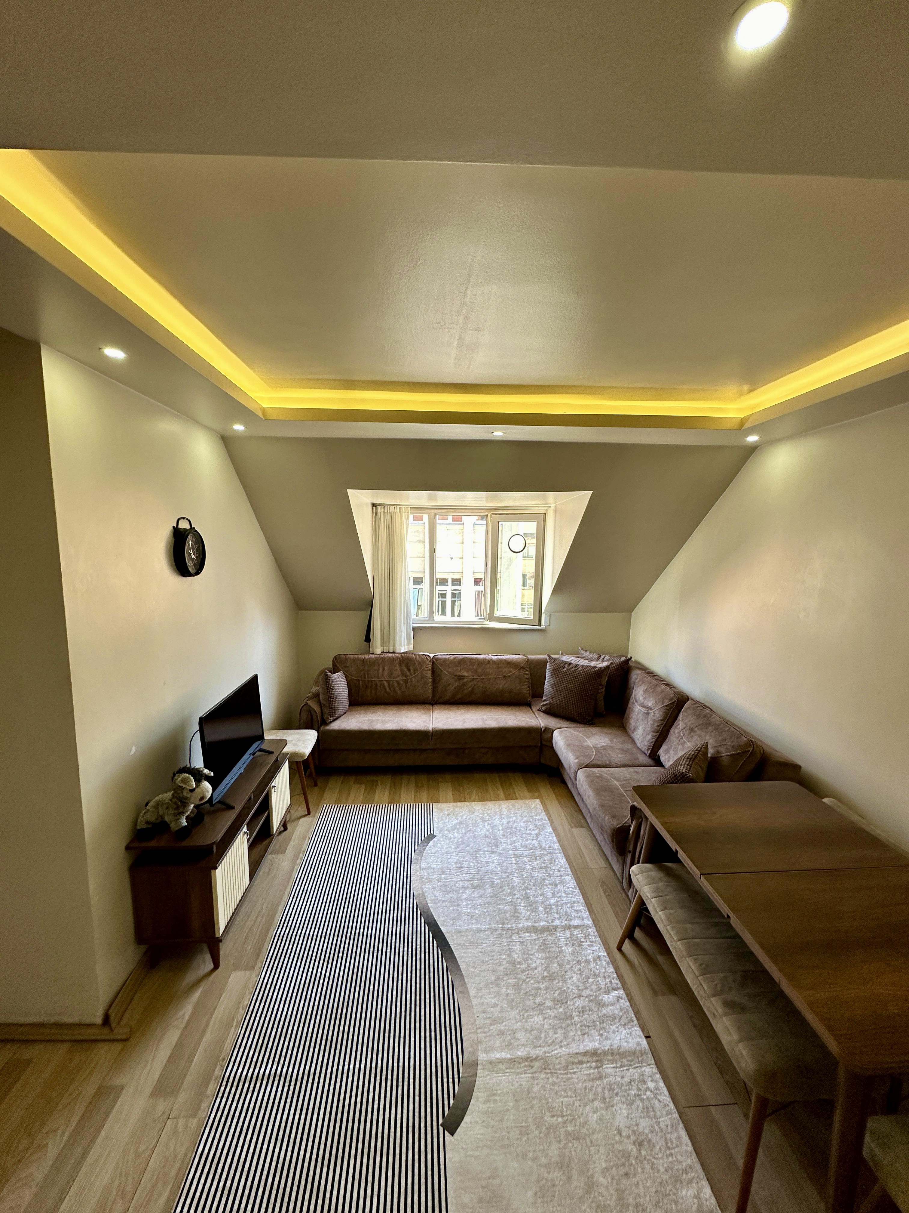 Sirinevs-Big-Apartment-Clean THX
