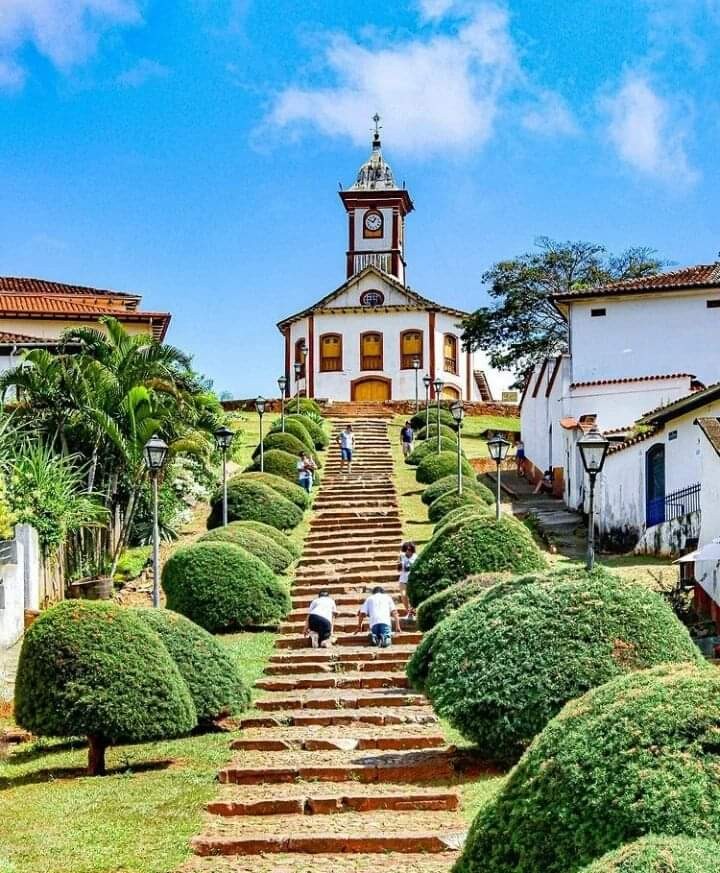 Aconchegante house on the steps