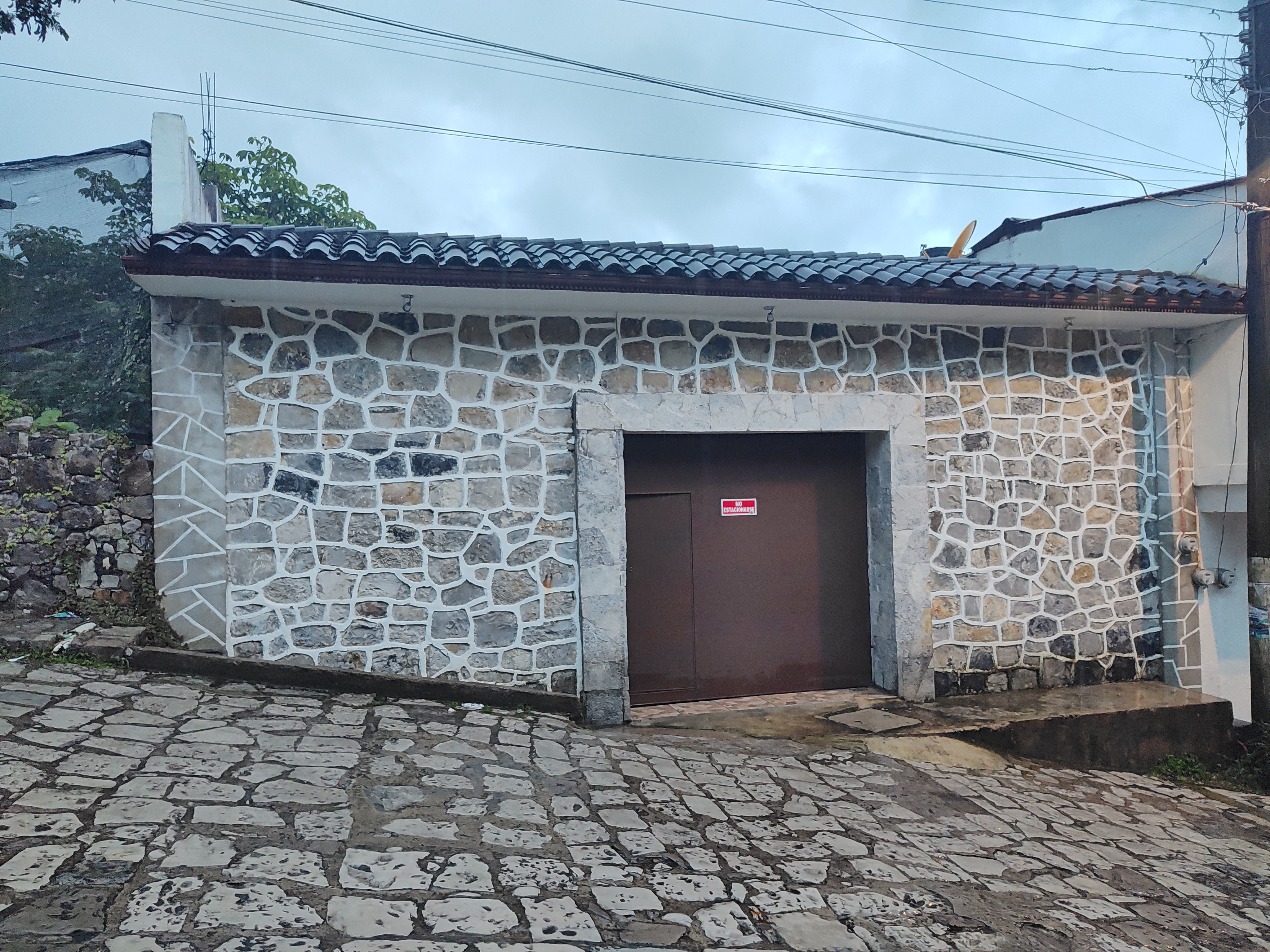 Mom's little house