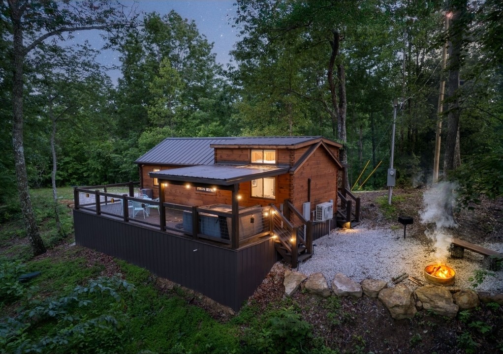 Brand New! The Mighty Acorn, Bungalow at the Gorge - Tiny houses