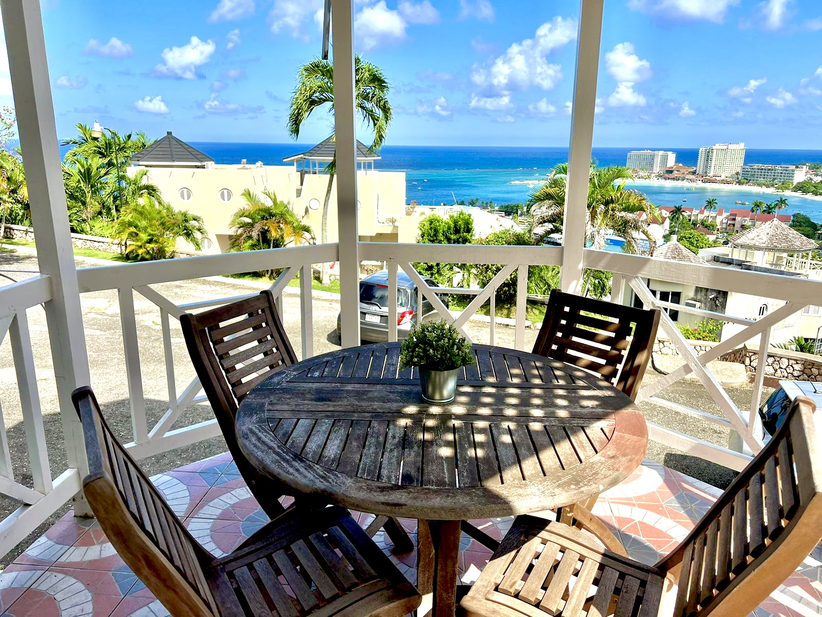 d371db16-a34a-42c6-8973-