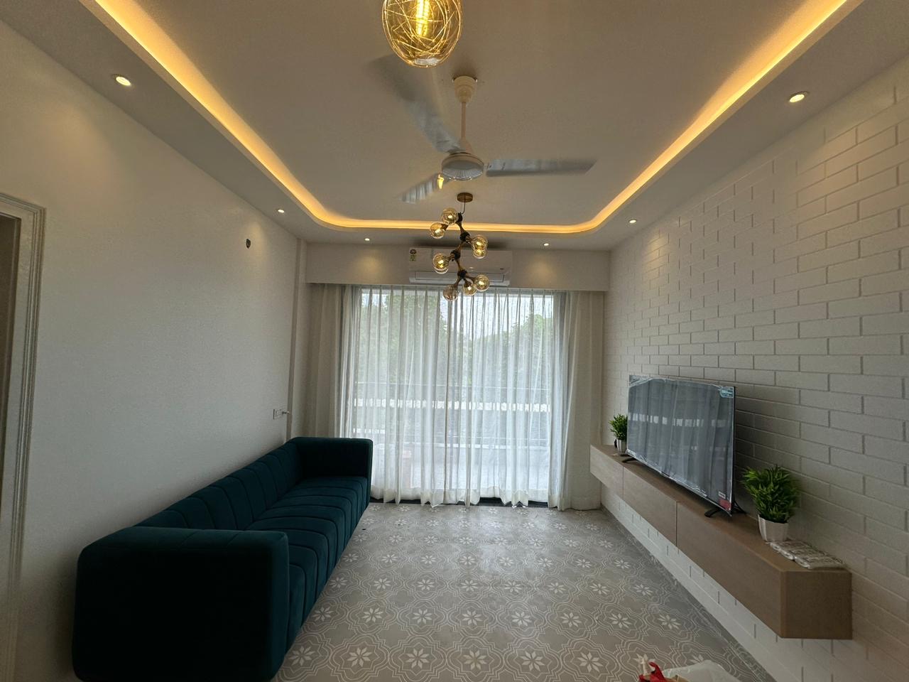 Palacio De Goa A Luxurious 2BHK with Pool & Gym
