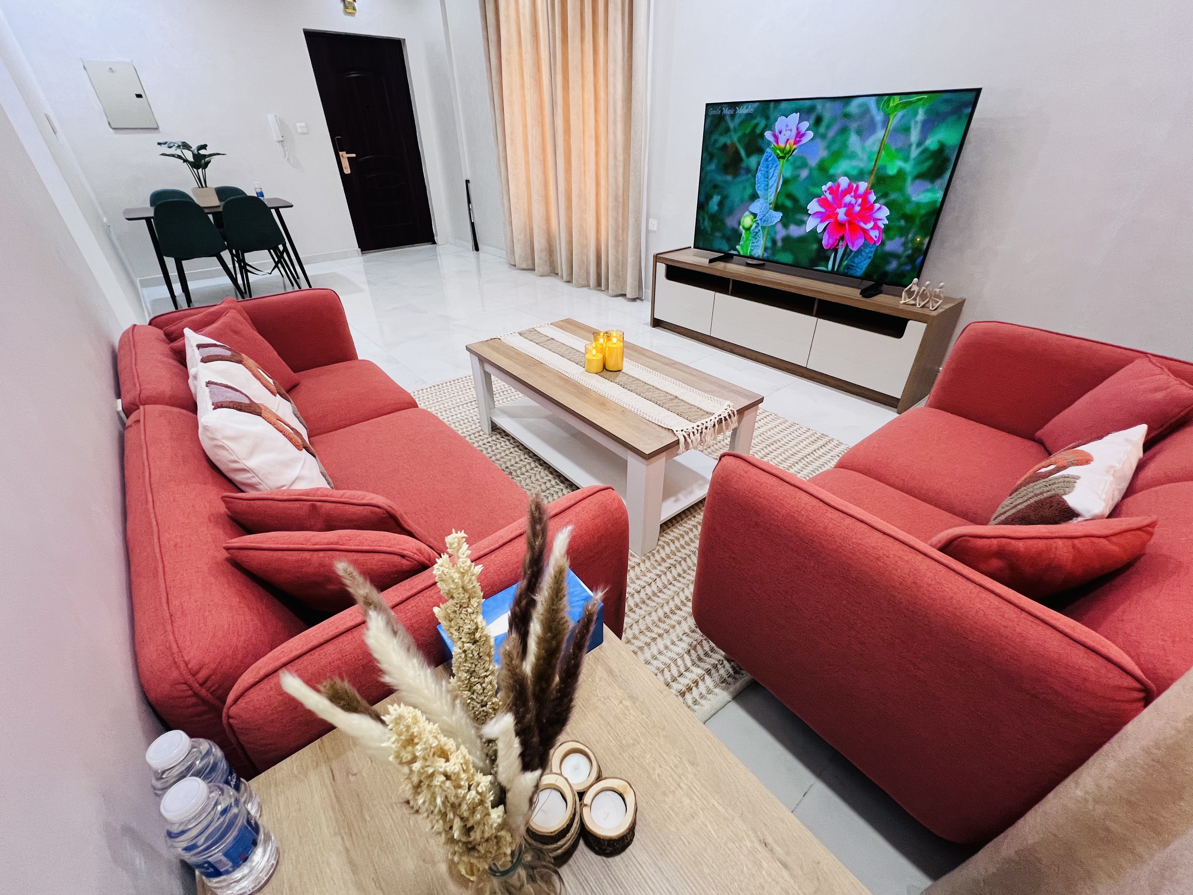 Chill with Spacious 2BR apartment! 
Self Check-in!