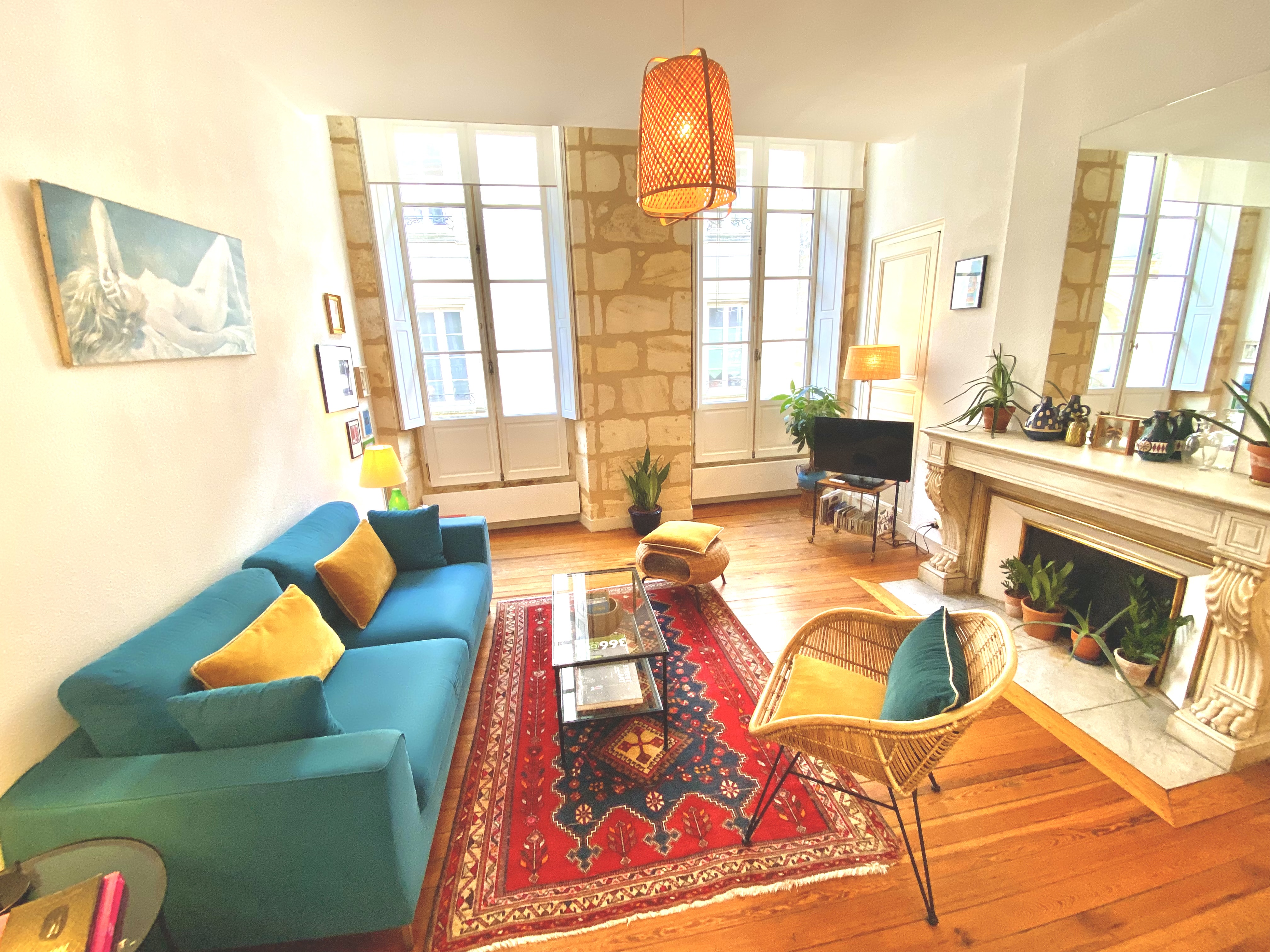 BEAUTIFUL 1 BEDROOM FLAT HEART OF THE OLD TOWN in Centre ville (Bordeaux), Bordeaux
