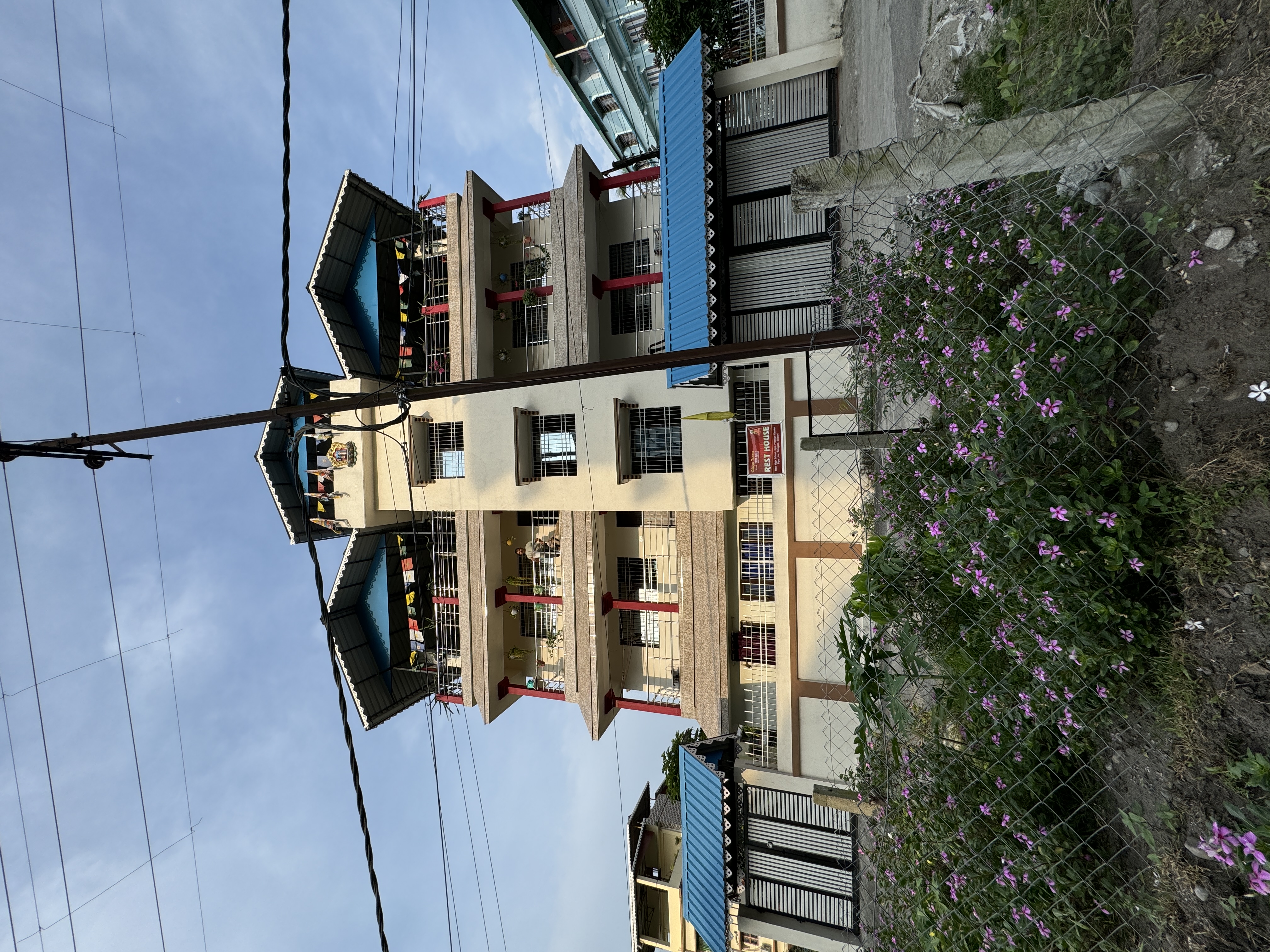 Yonzon Rest House