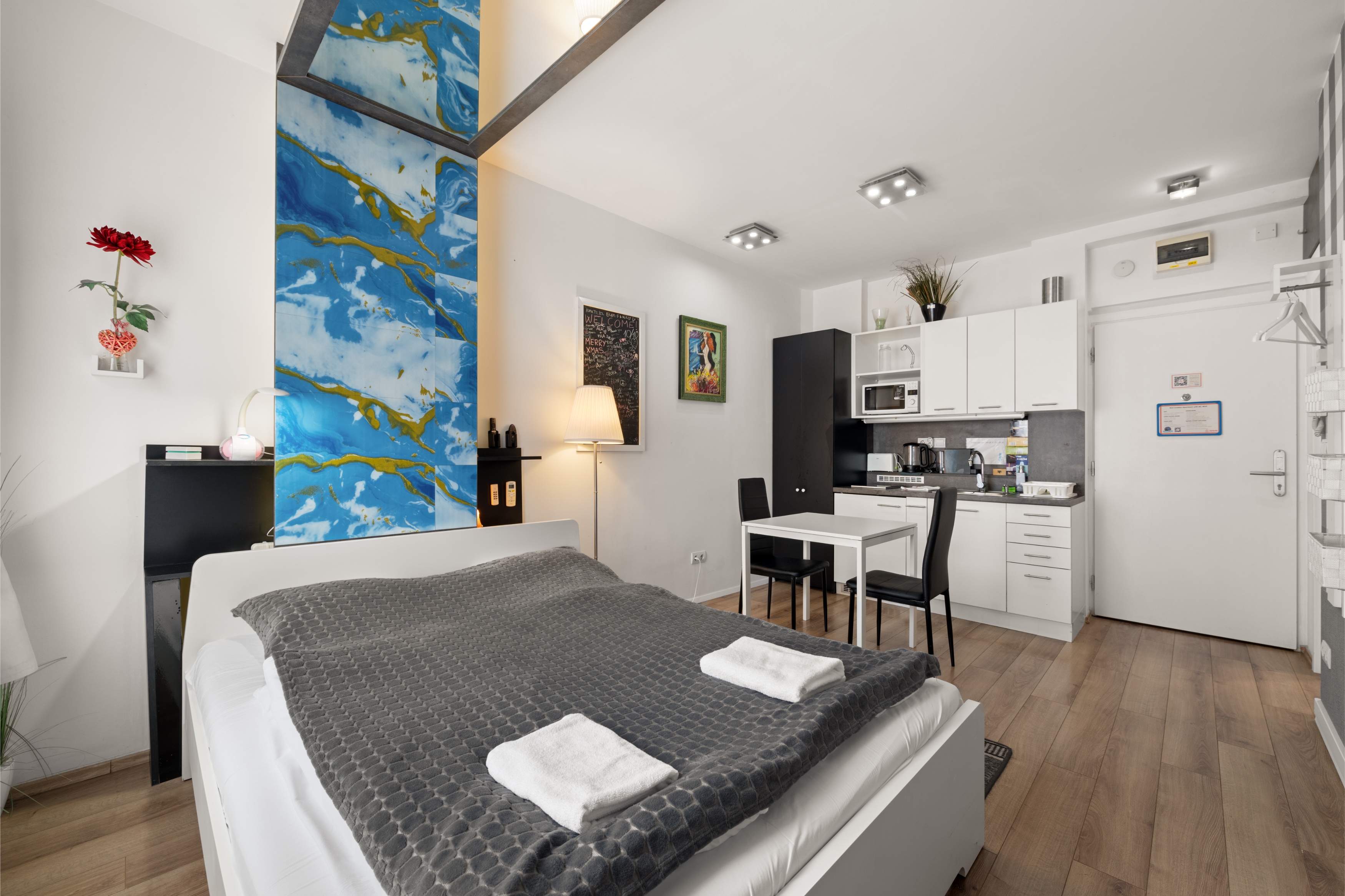 Best Location Apartment with AC, Wi-Fi