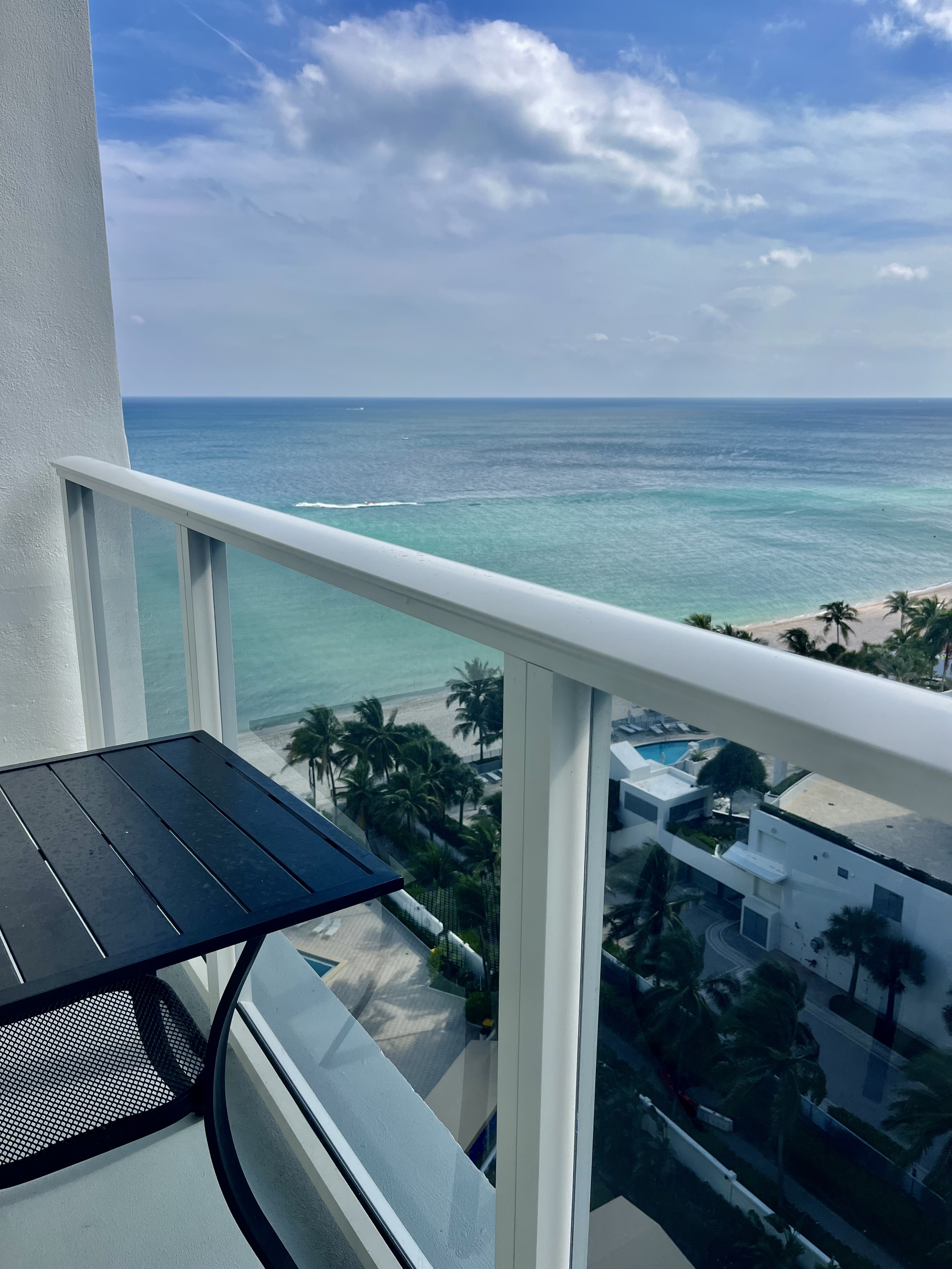 Oceanfront 1 Bedroom 2 Bath Penthouse in Hollywood, Broward County